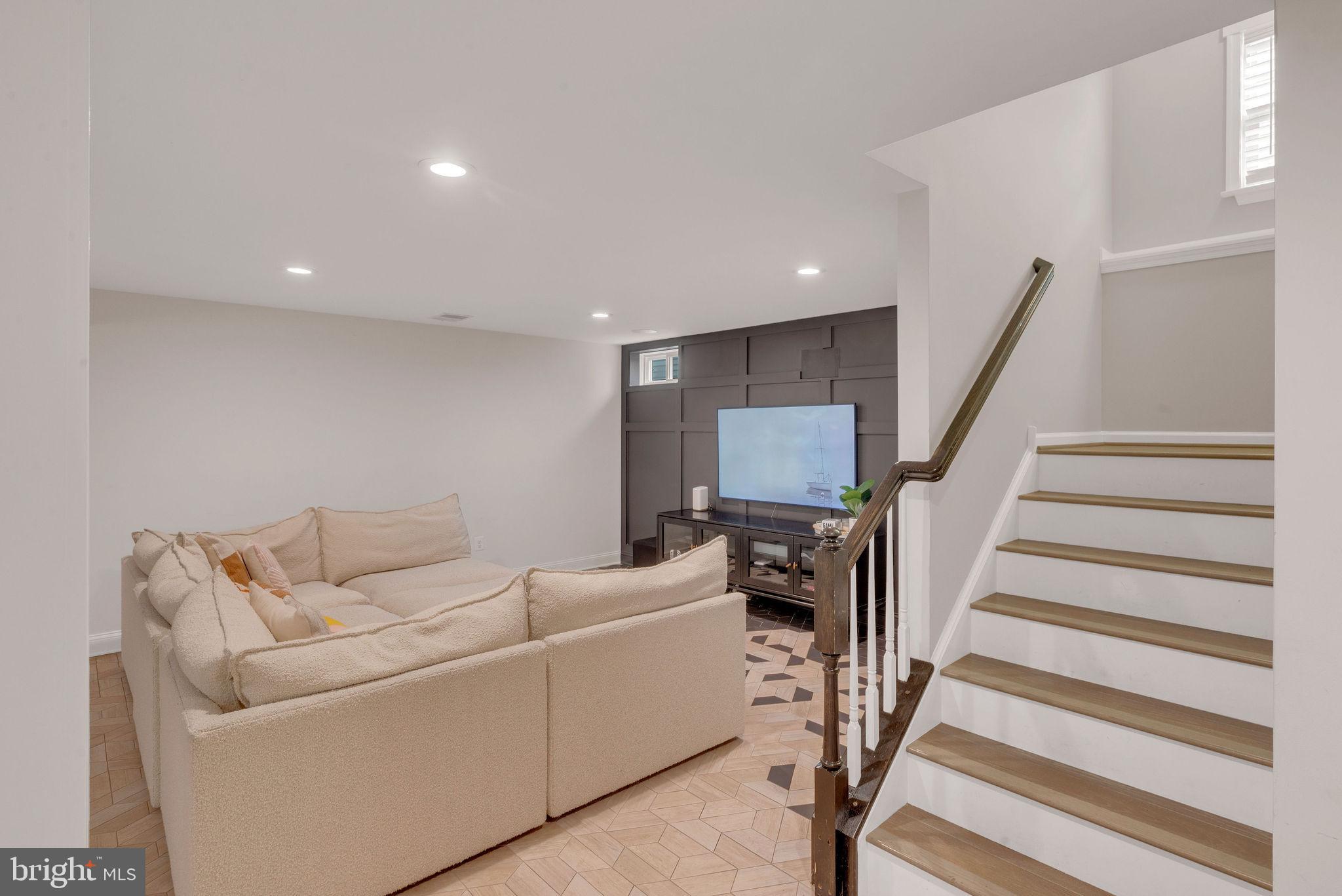 CARRIAGE HILL - Residential
