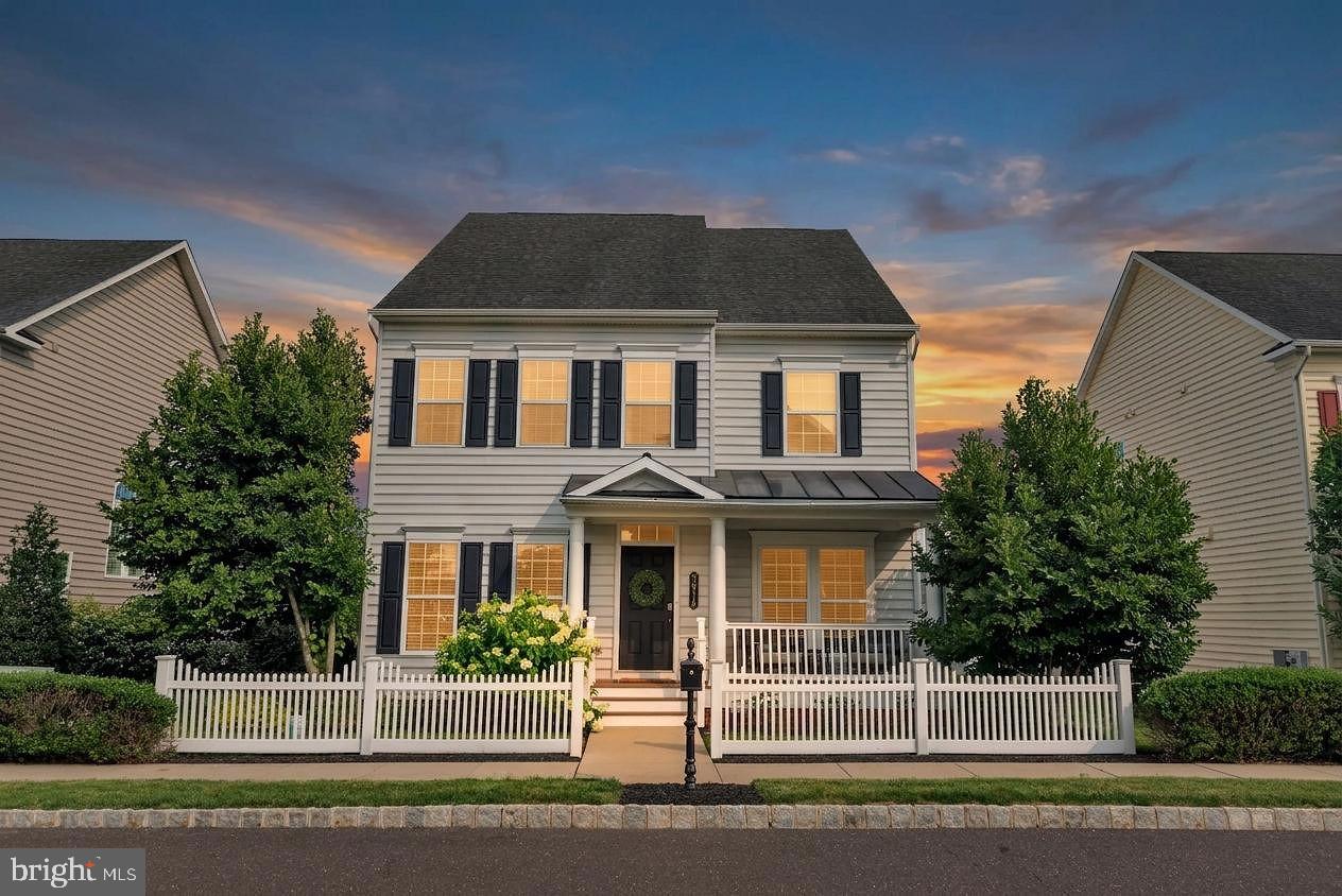 CARRIAGE HILL - Residential