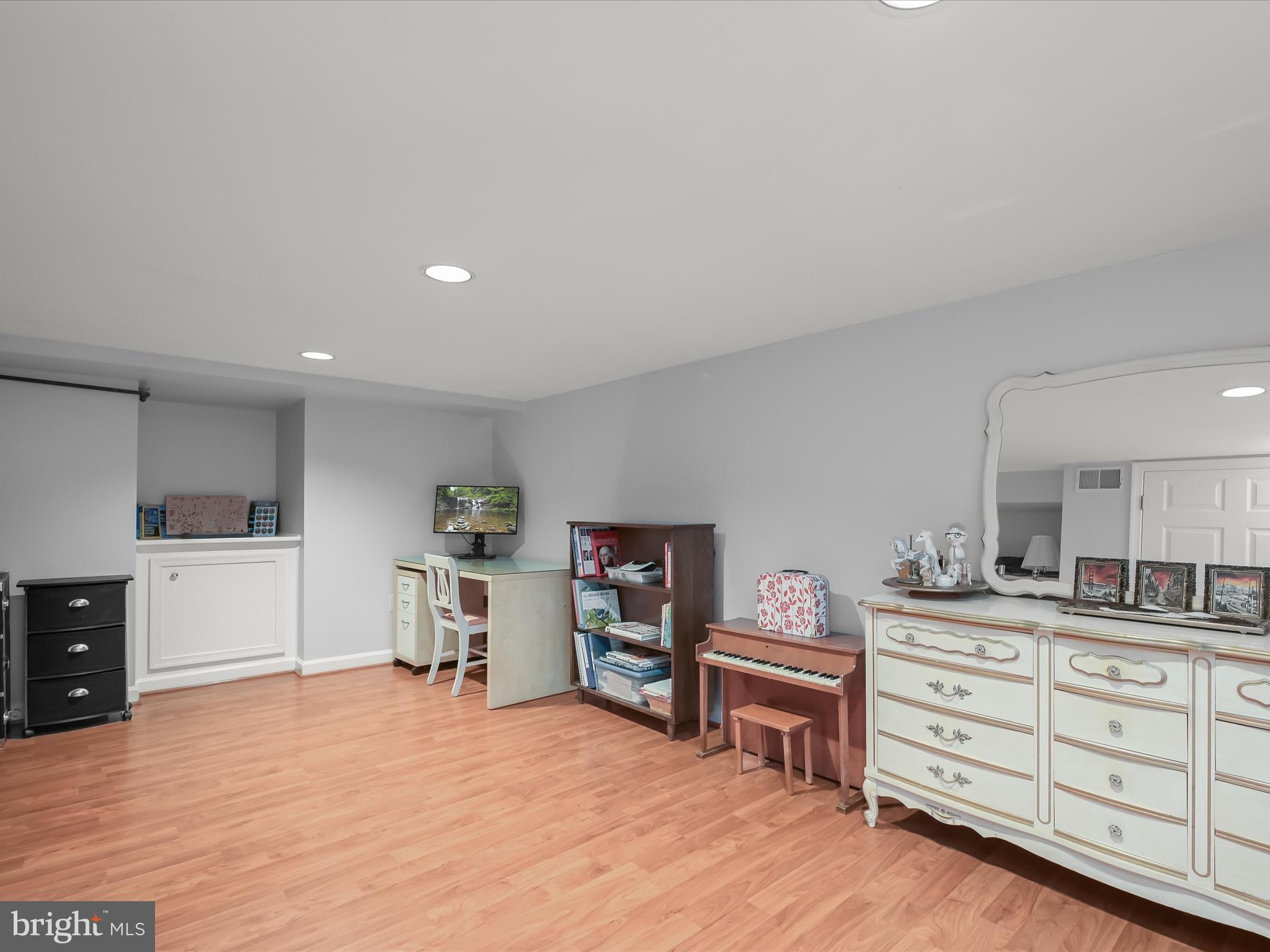 CLEARVIEW ESTATES - Residential