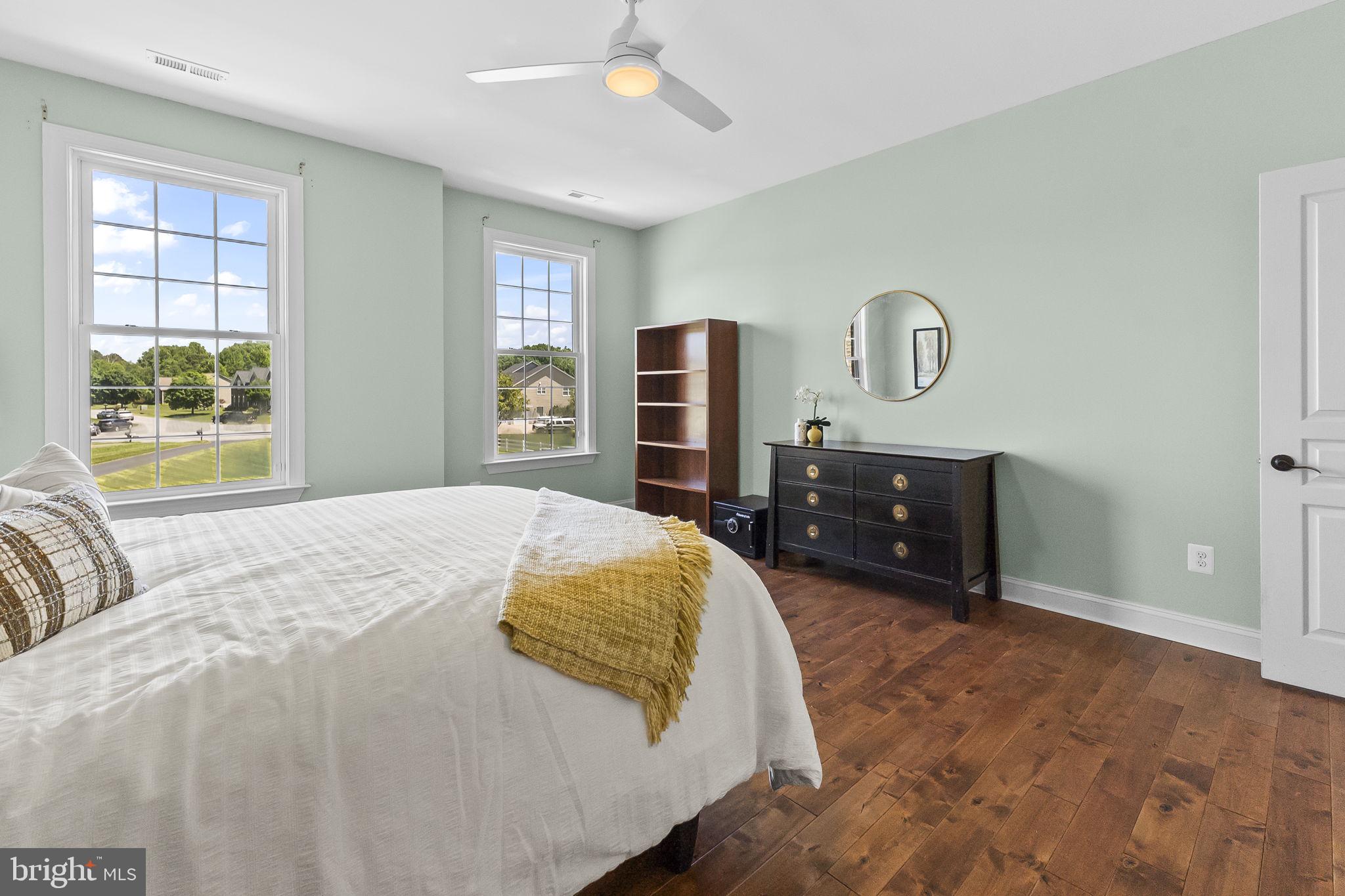 TIMBERNECK - Residential