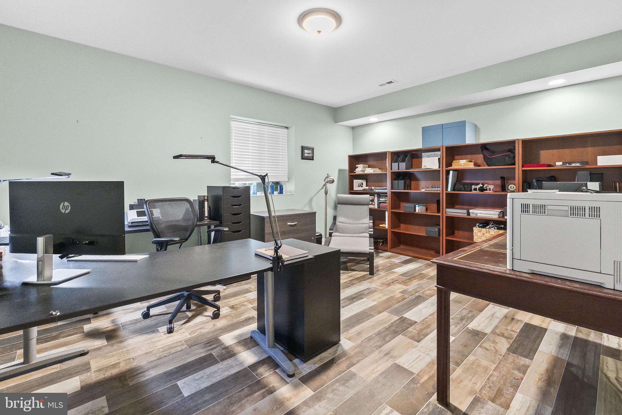 TIMBERNECK - Residential