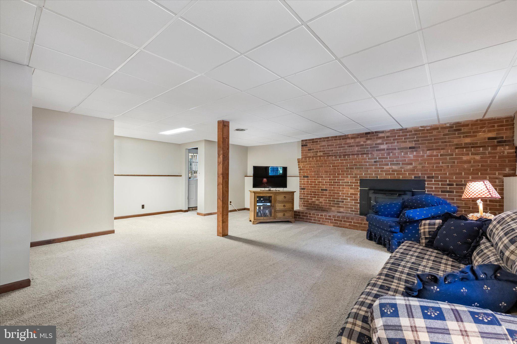 SHERATON HILLS EAST - Residential