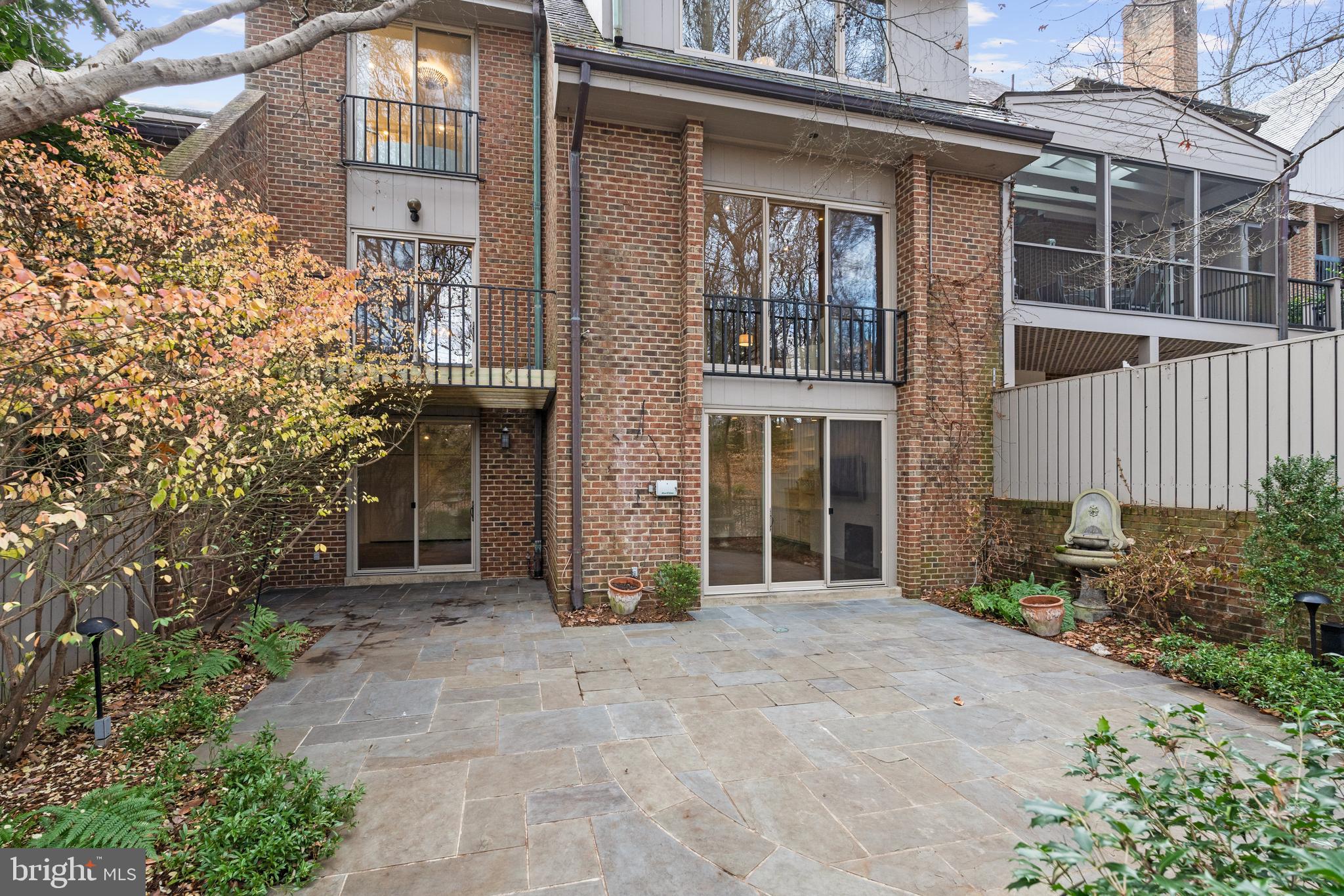 MERRYWOOD ON THE POTOMAC - Residential Lease
