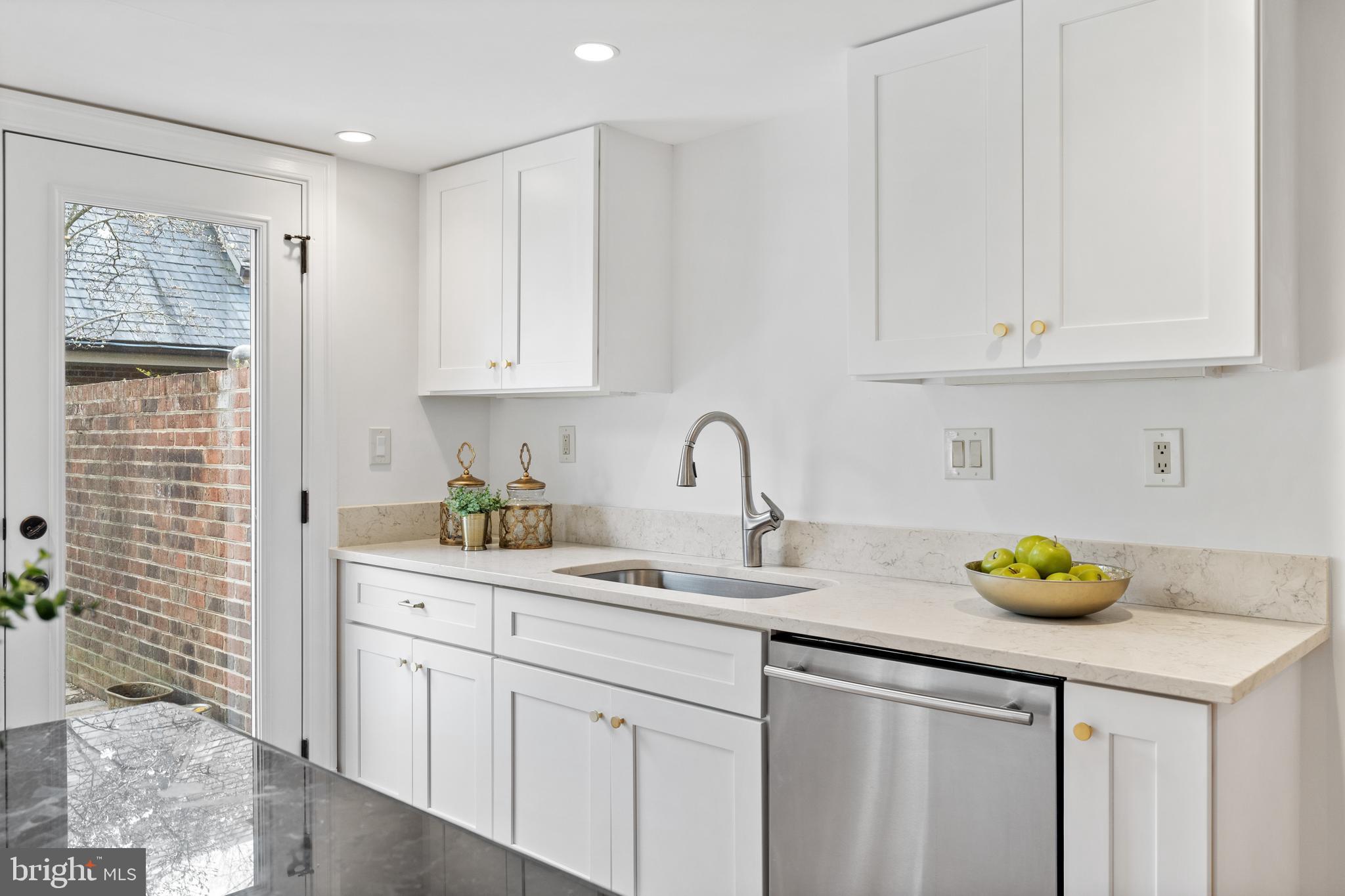MERRYWOOD ON THE POTOMAC - Residential Lease