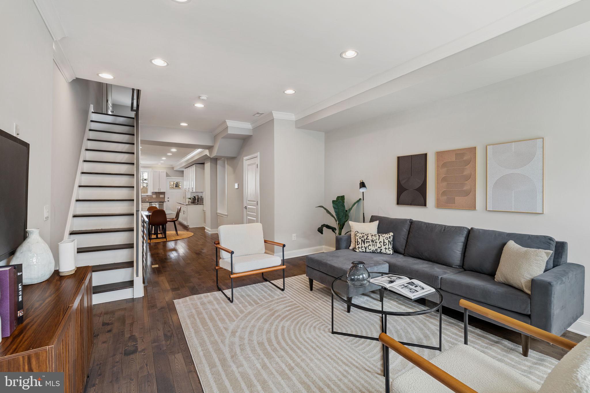 POINT BREEZE - Residential