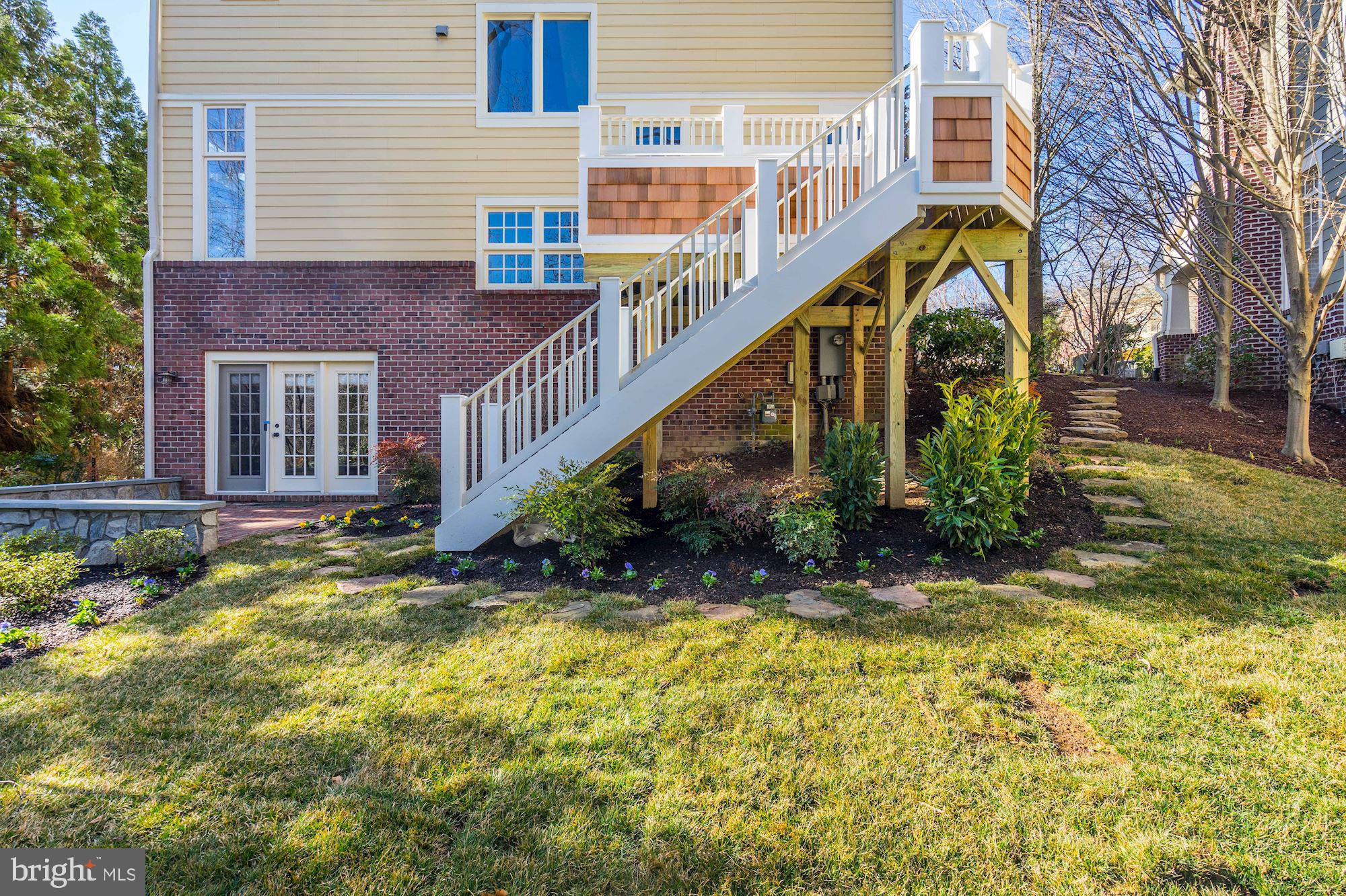 WOODMONT - Residential