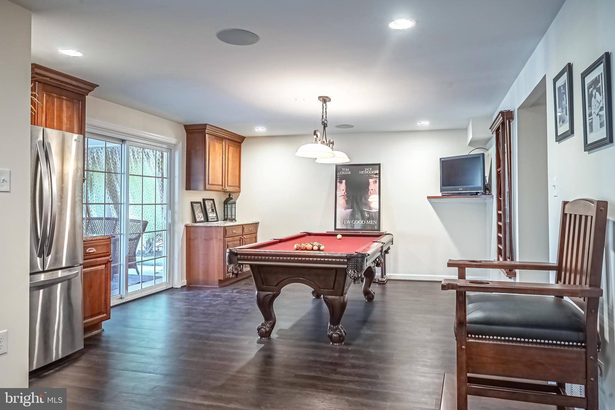LANGLEY OAKS - Residential