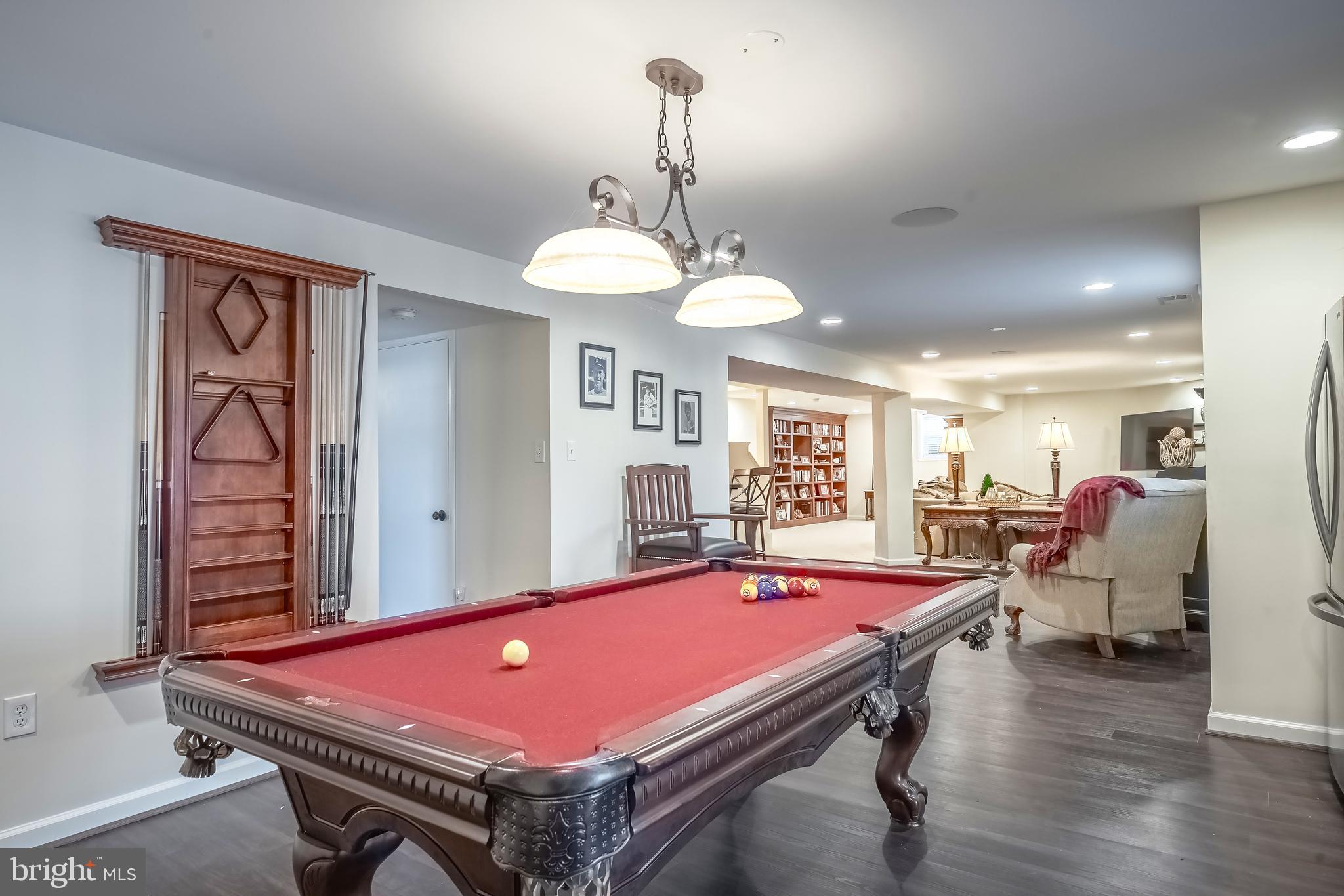LANGLEY OAKS - Residential