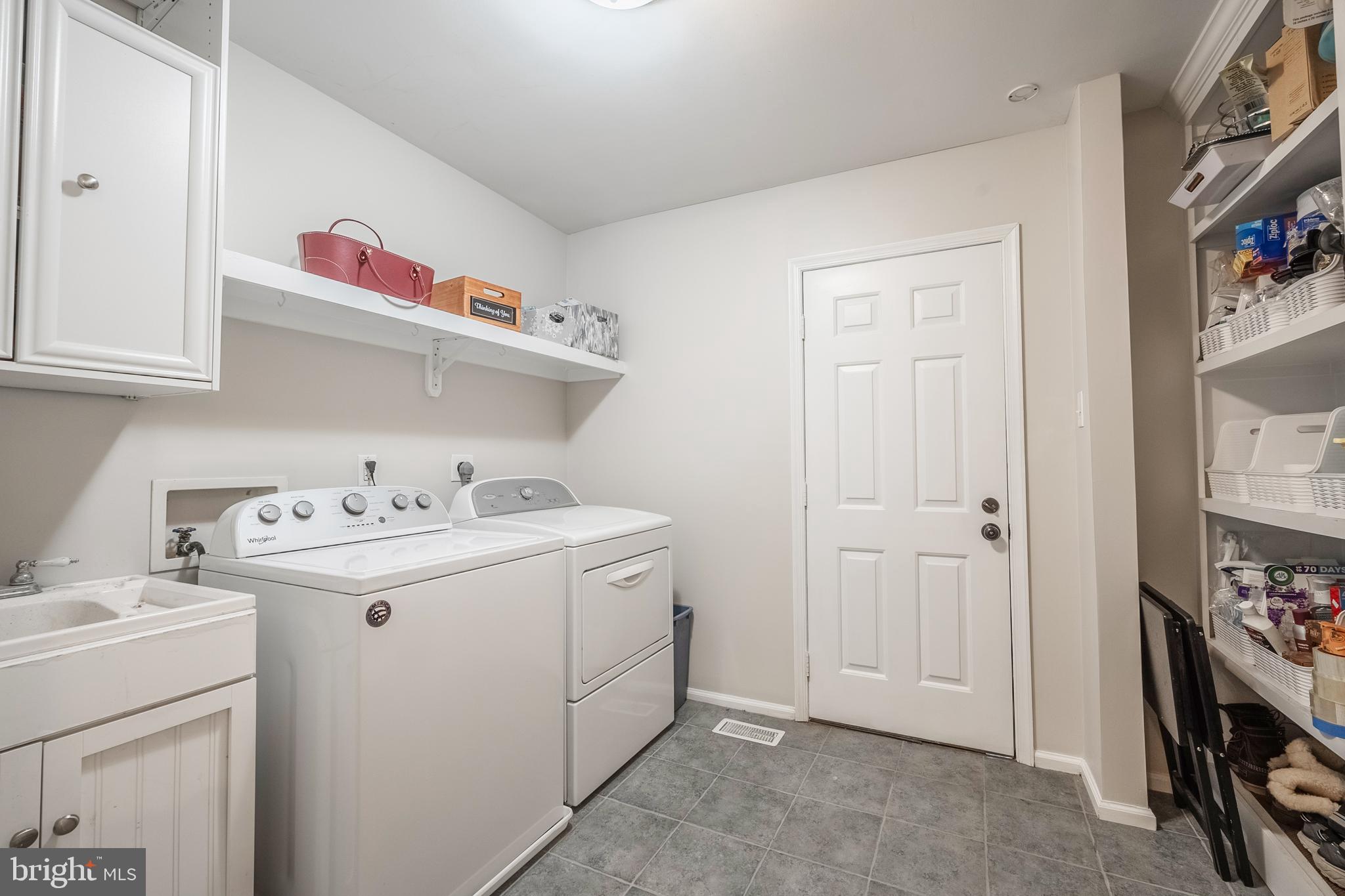 LANGLEY OAKS - Residential