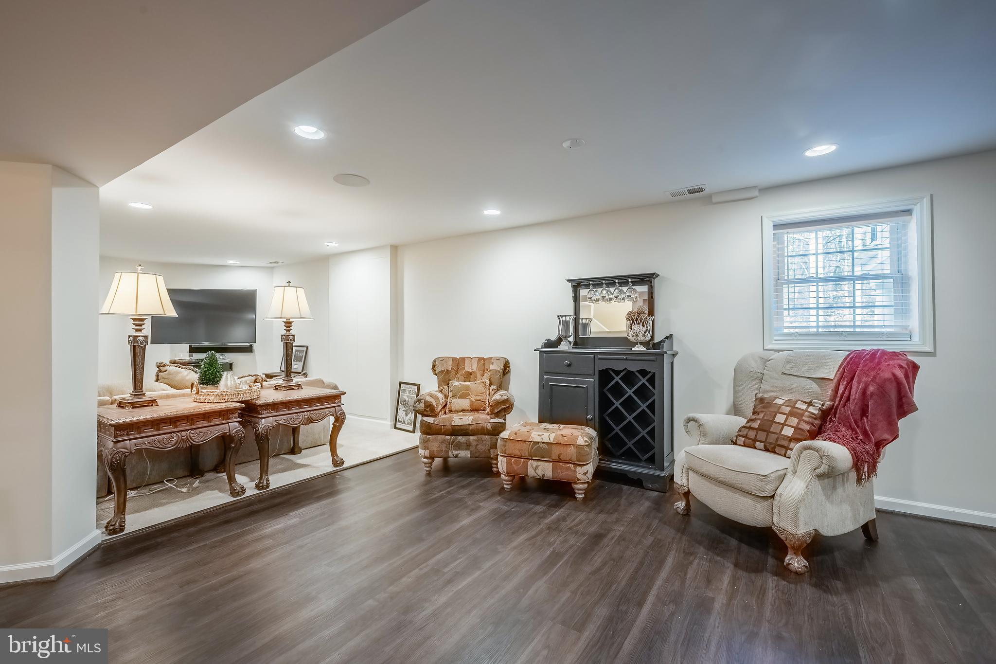 LANGLEY OAKS - Residential