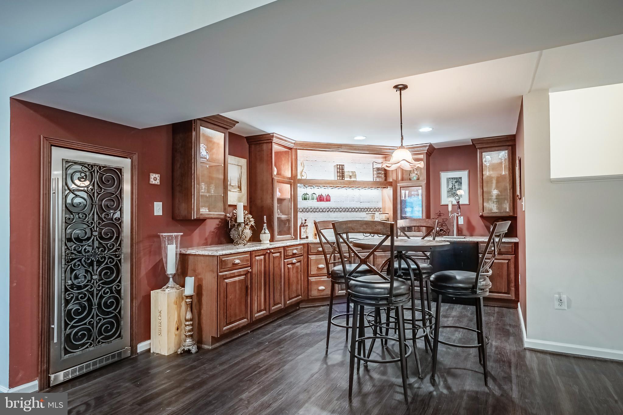 LANGLEY OAKS - Residential