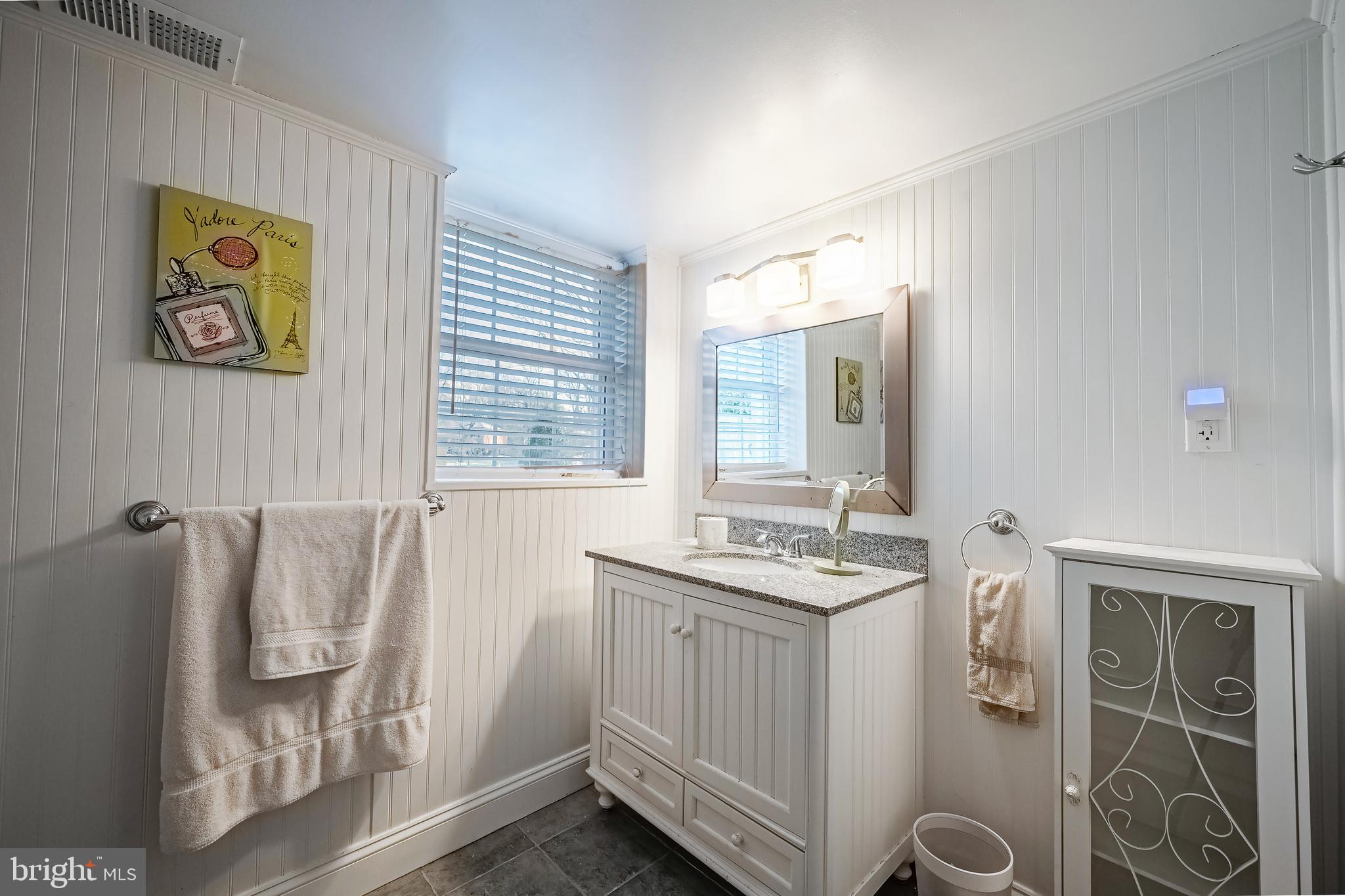 LANGLEY OAKS - Residential