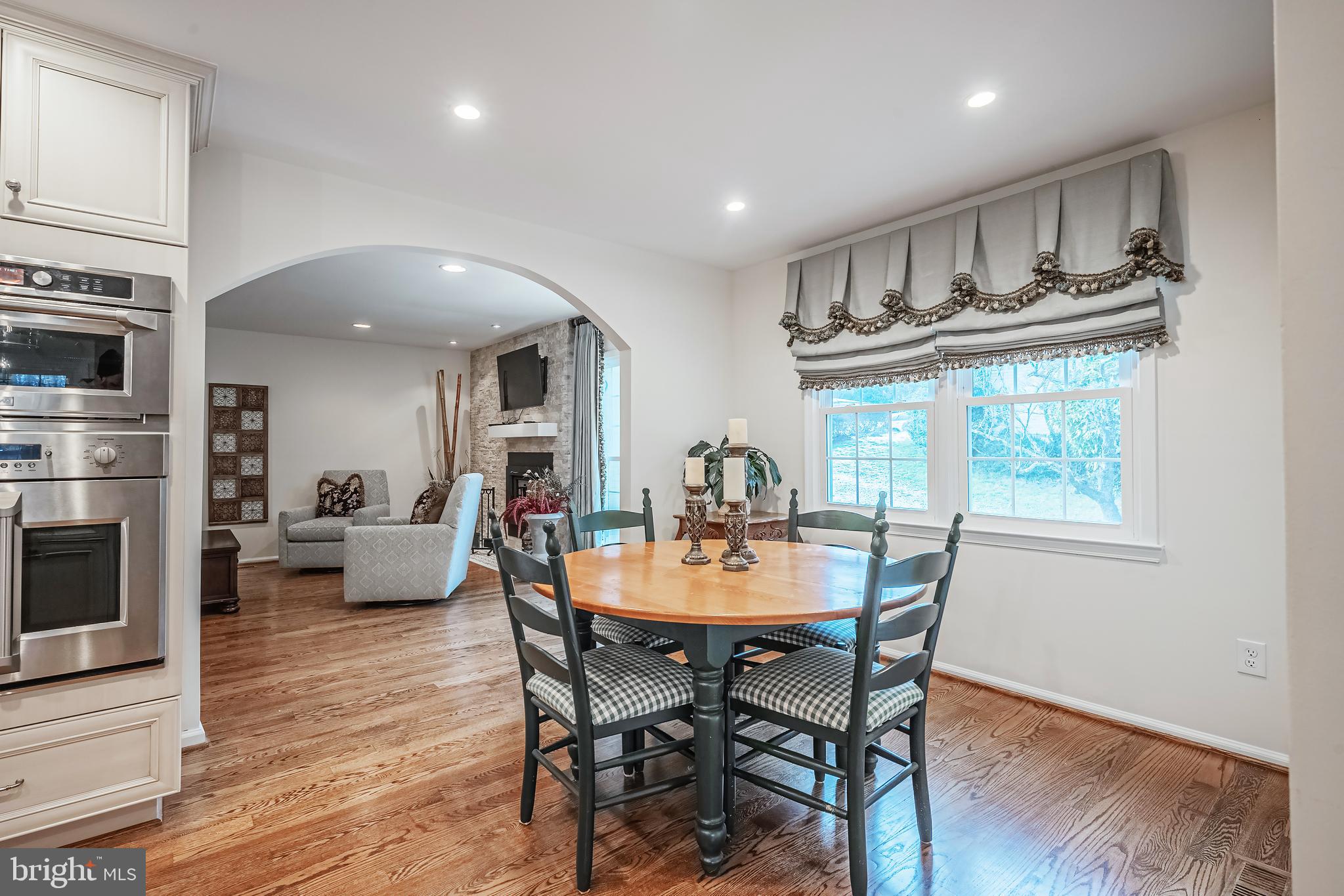 LANGLEY OAKS - Residential