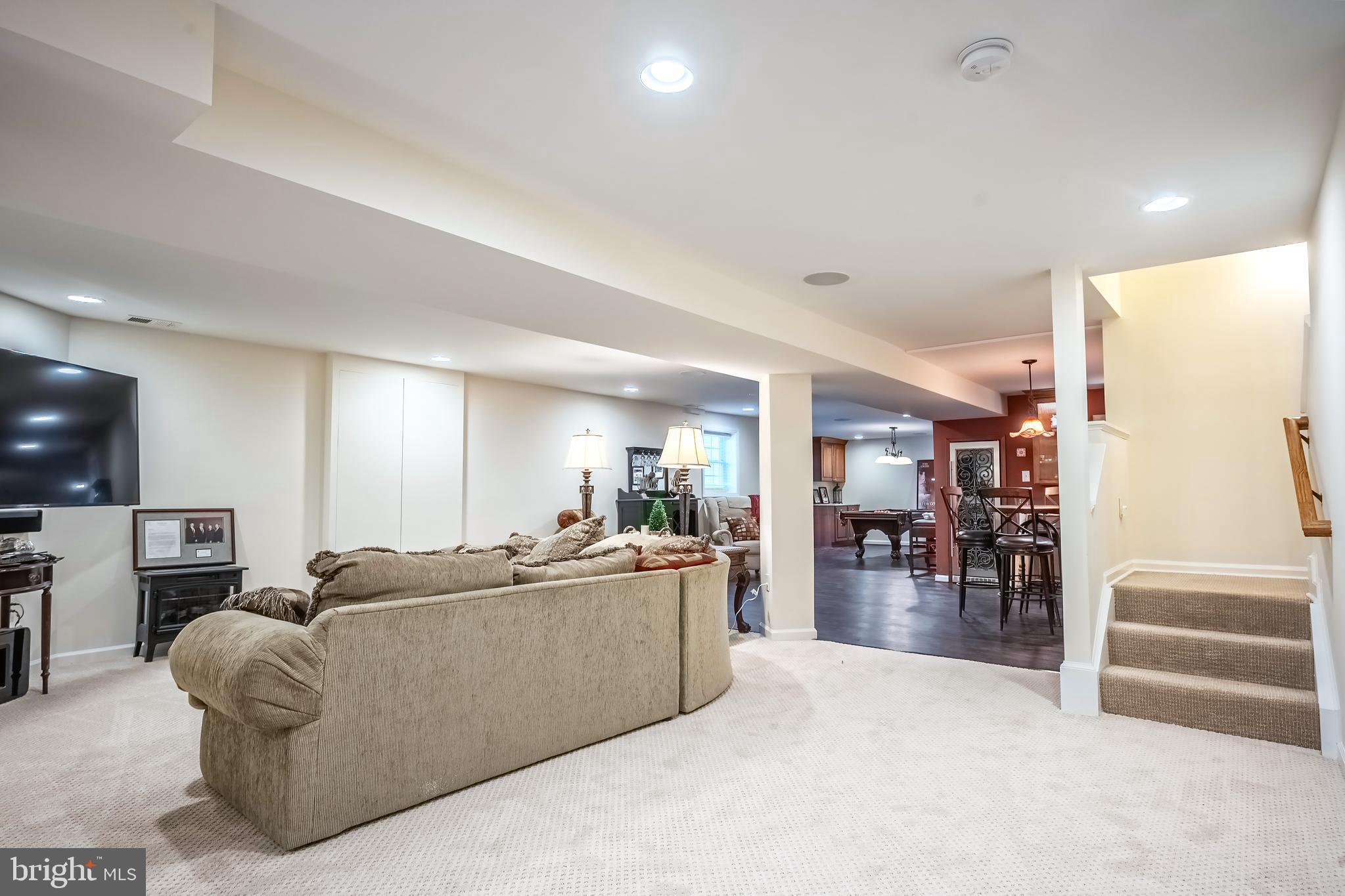 LANGLEY OAKS - Residential
