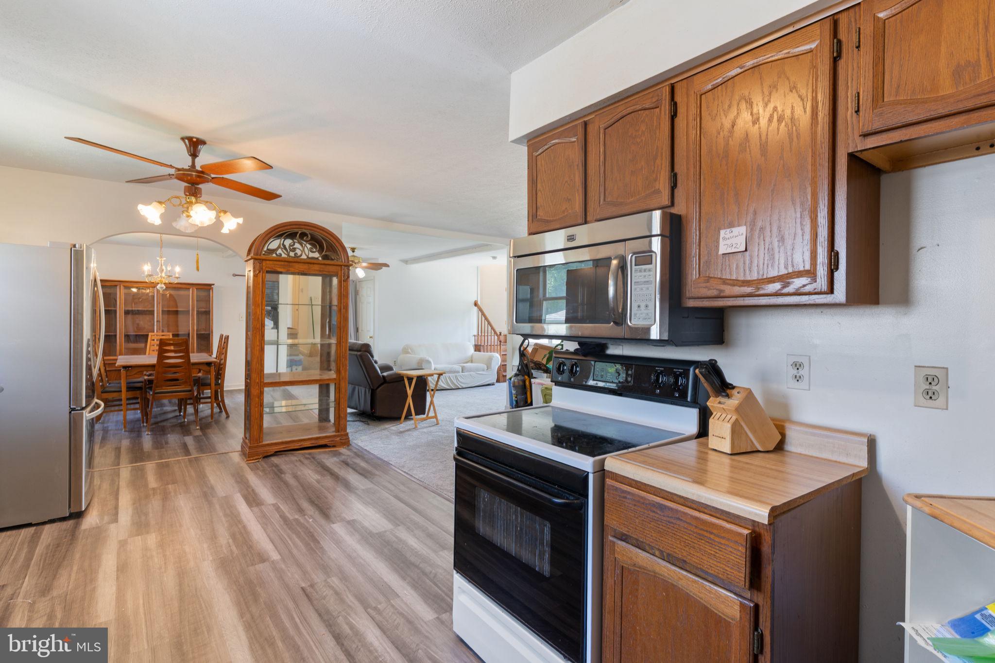 BREEZY POINT - Residential