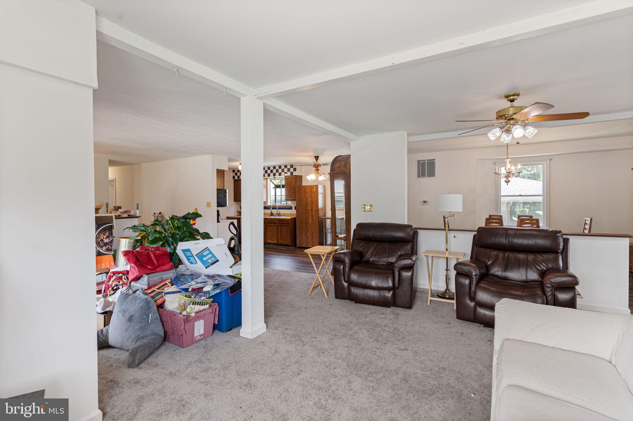 BREEZY POINT - Residential