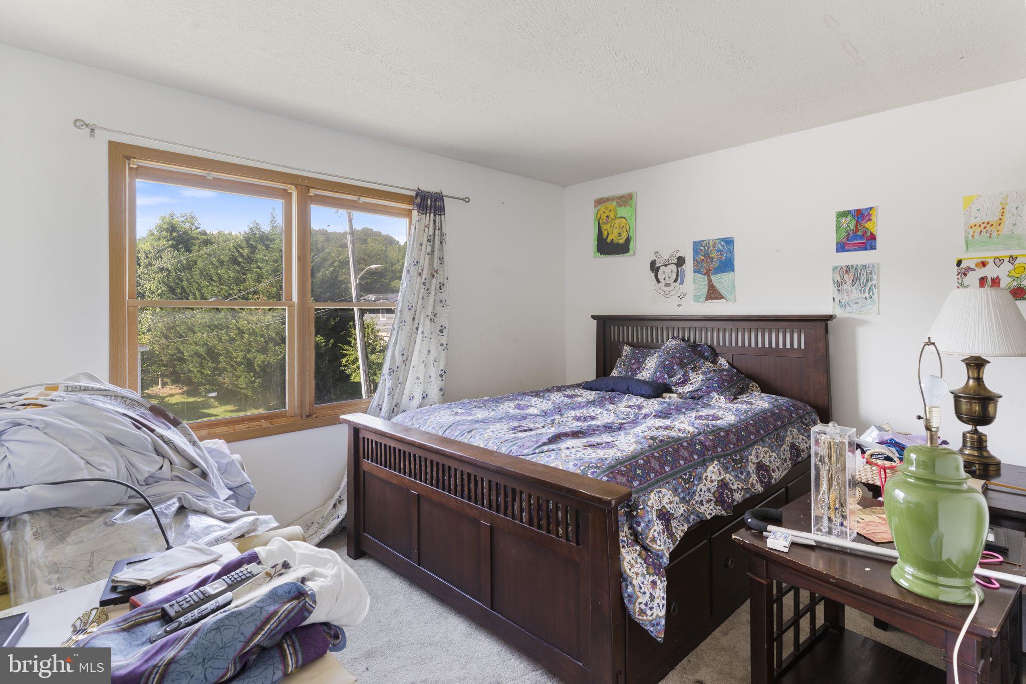 BREEZY POINT - Residential
