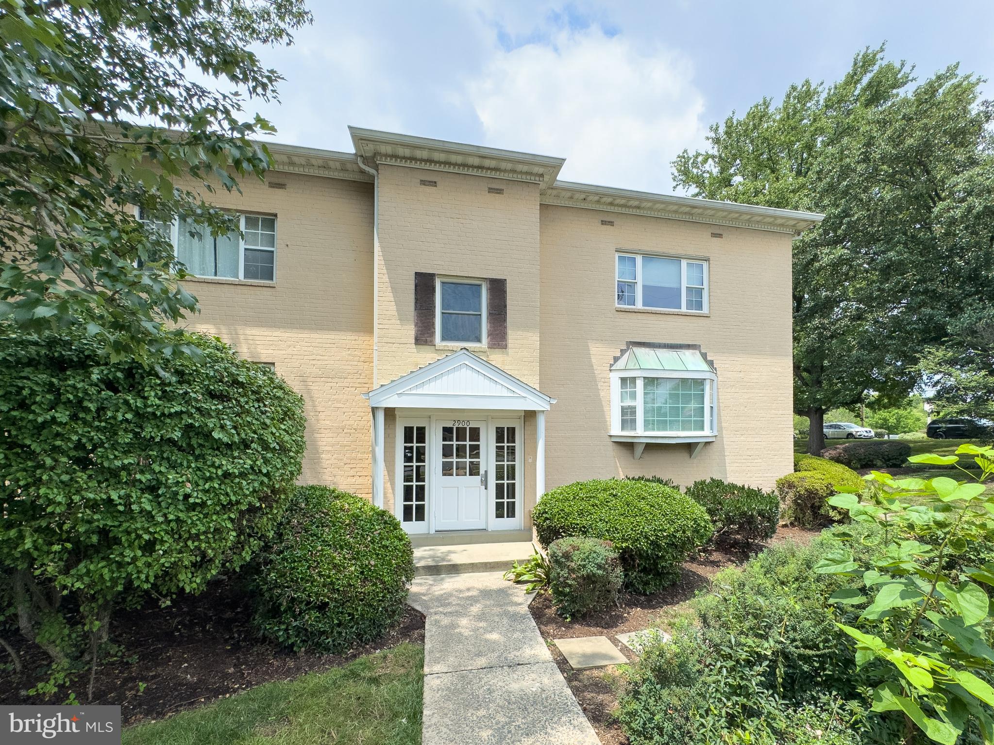 VILLAGES AT FALLS CHURCH - Residential