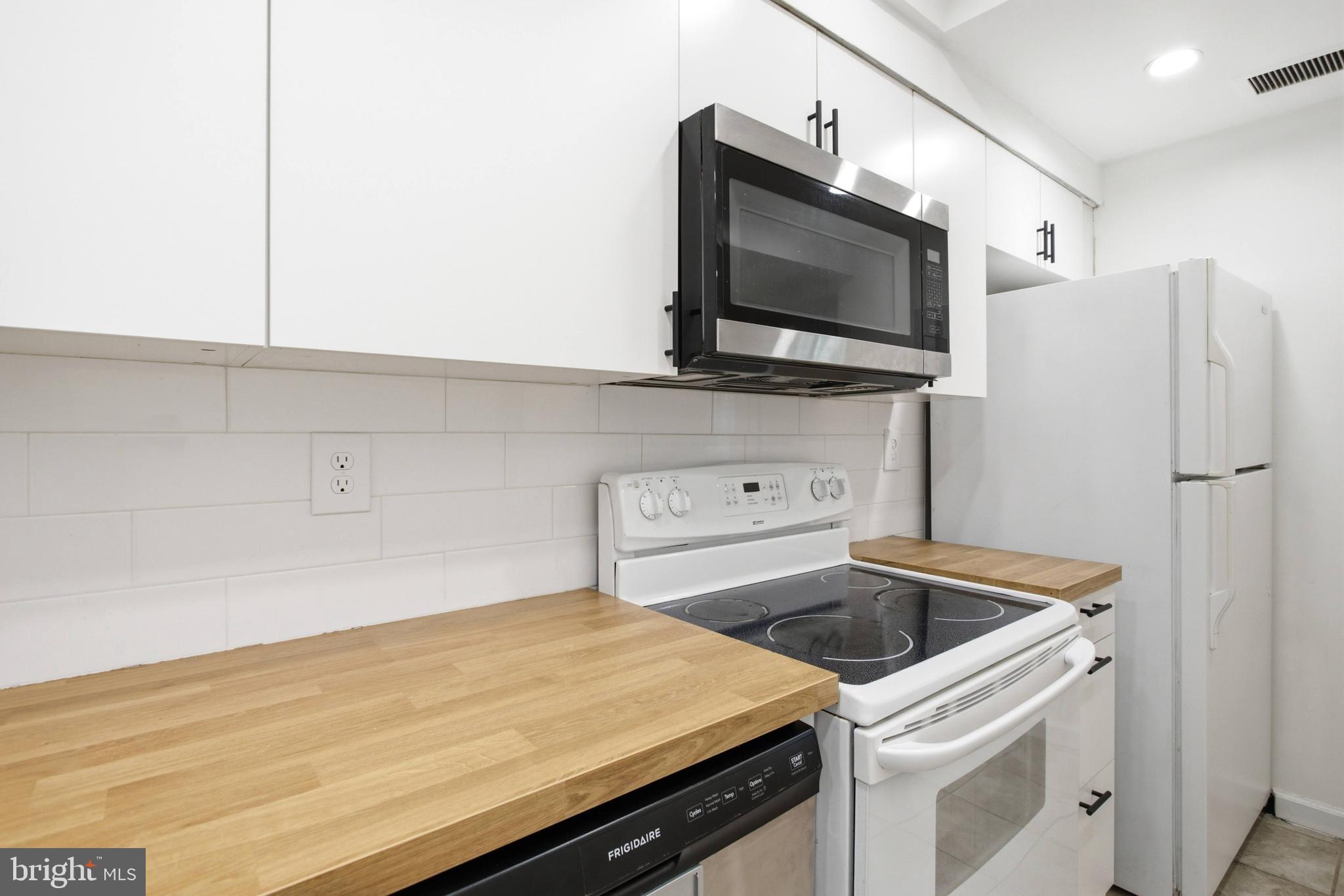 VILLAGES AT FALLS CHURCH - Residential