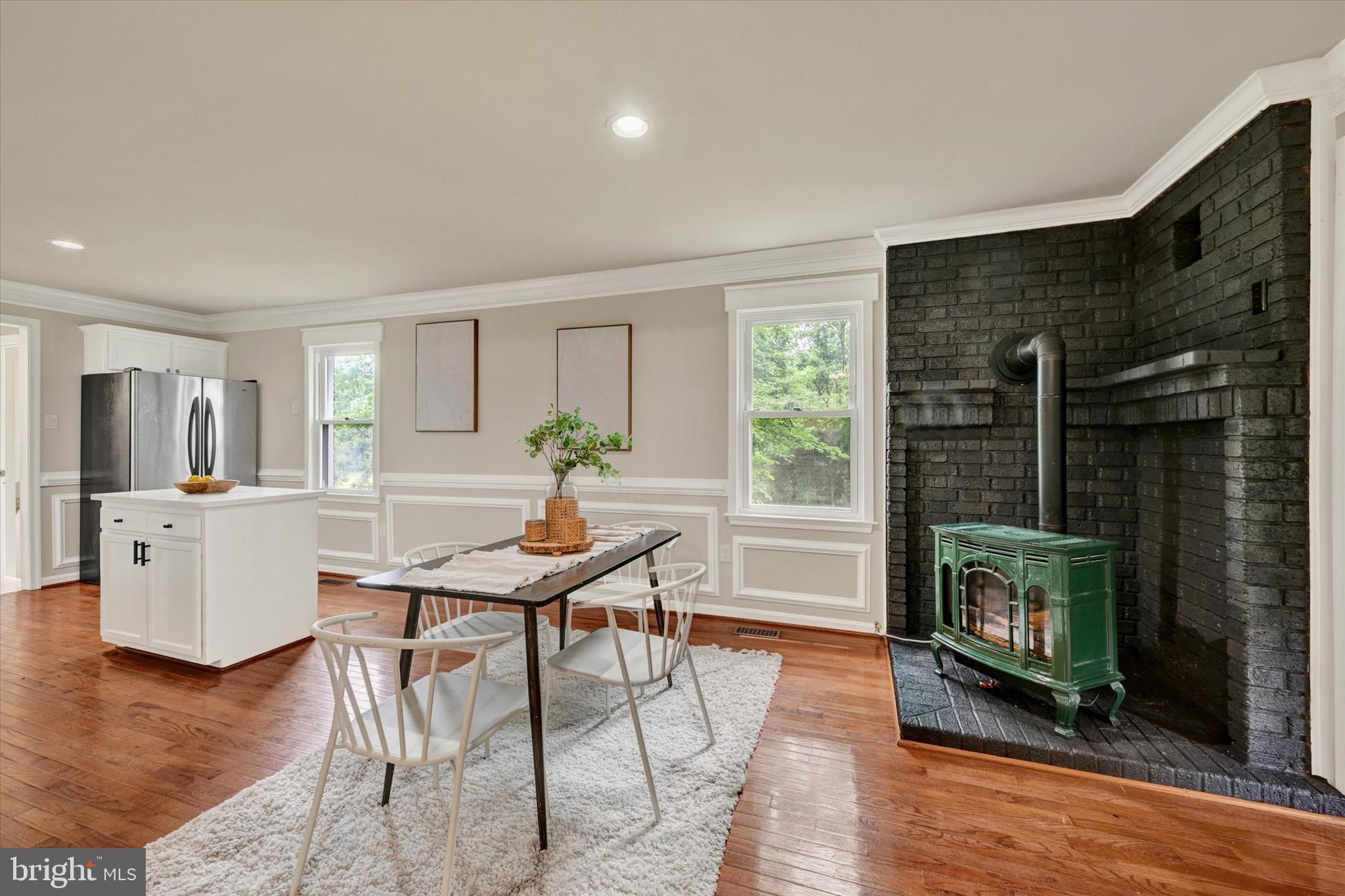 WINDSOR MILL - Residential