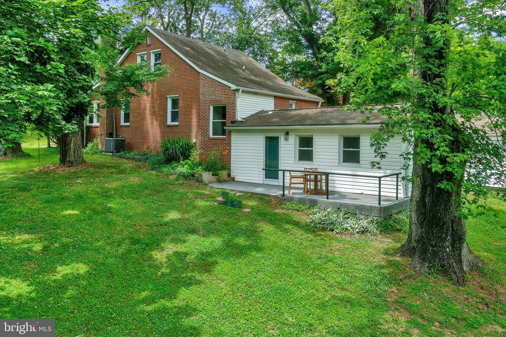 WINDSOR MILL - Residential