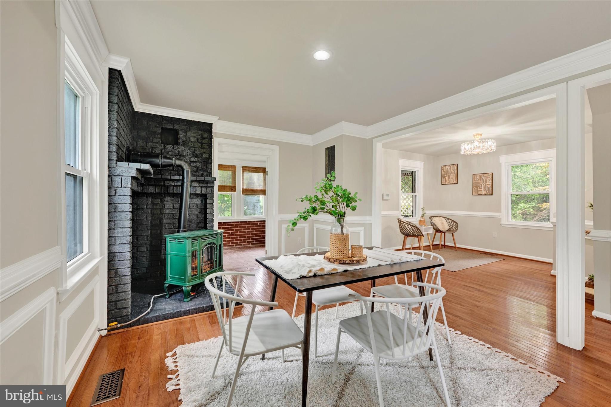 WINDSOR MILL - Residential