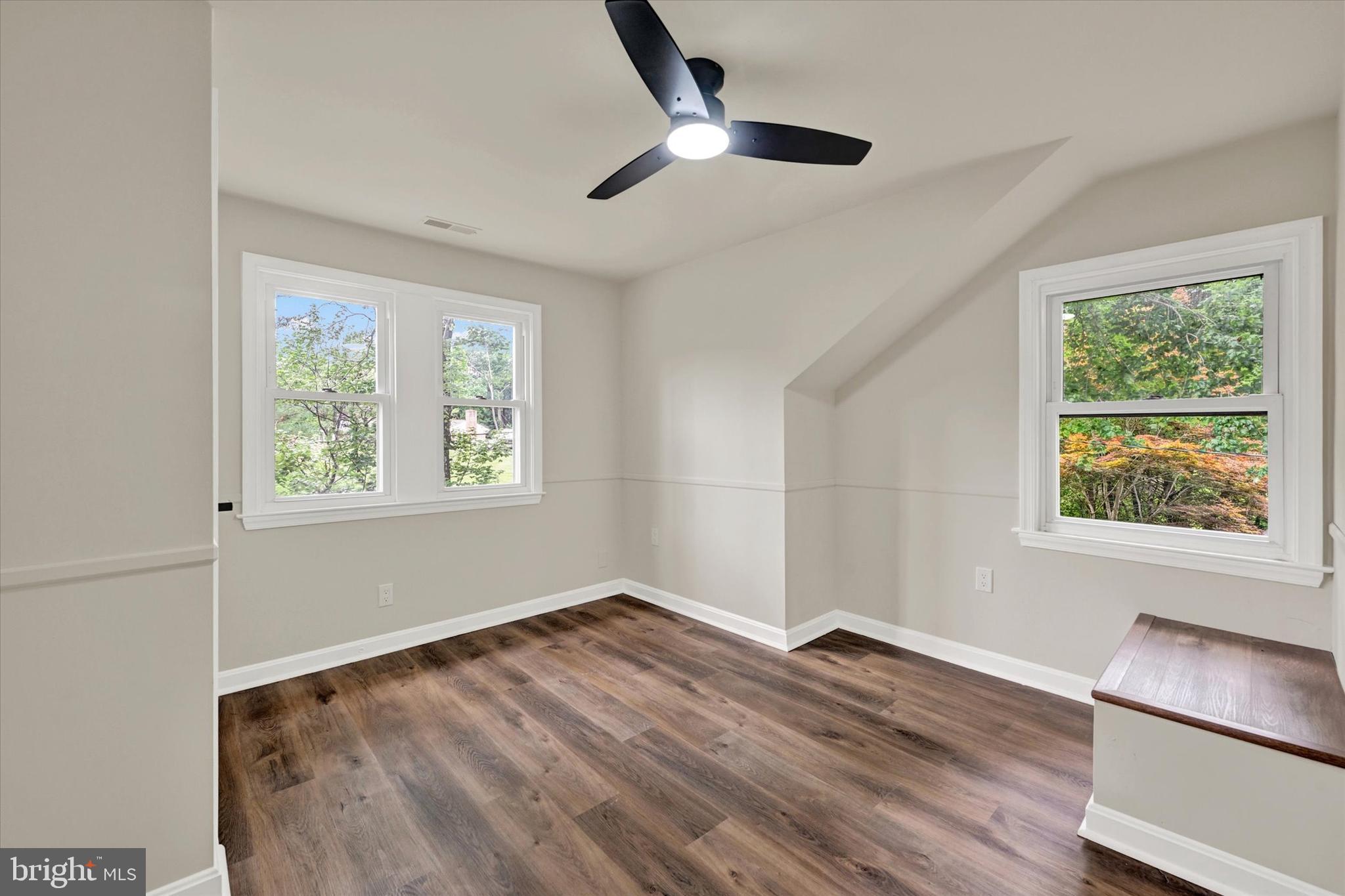 WINDSOR MILL - Residential