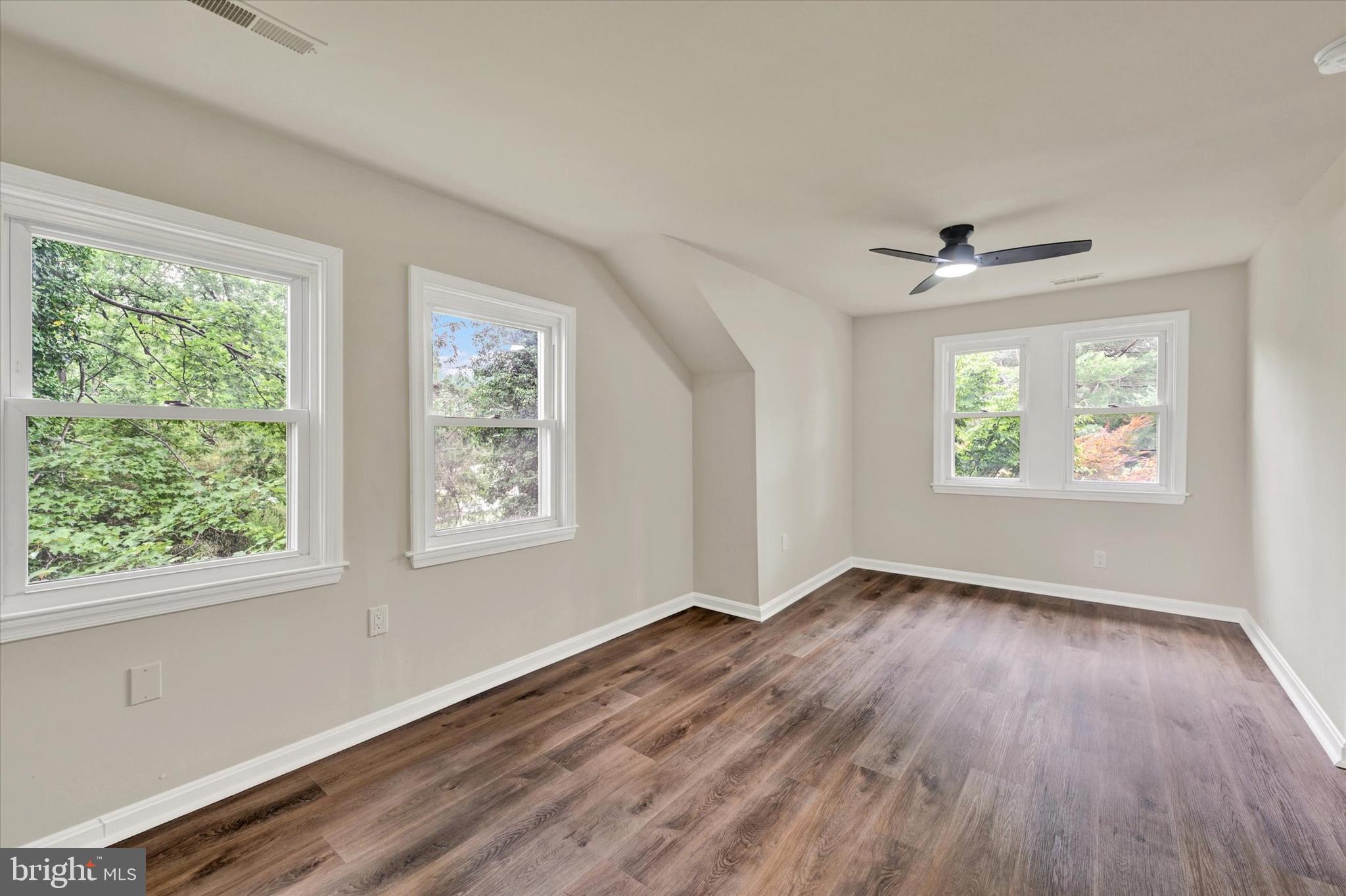 WINDSOR MILL - Residential