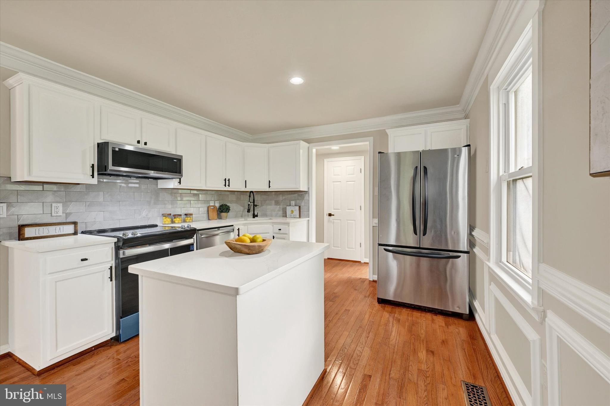WINDSOR MILL - Residential