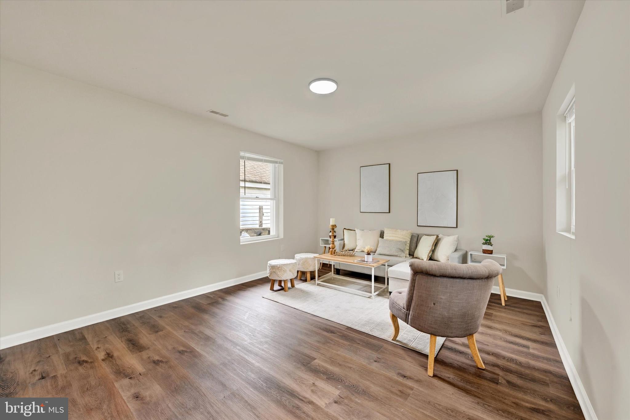 WINDSOR MILL - Residential