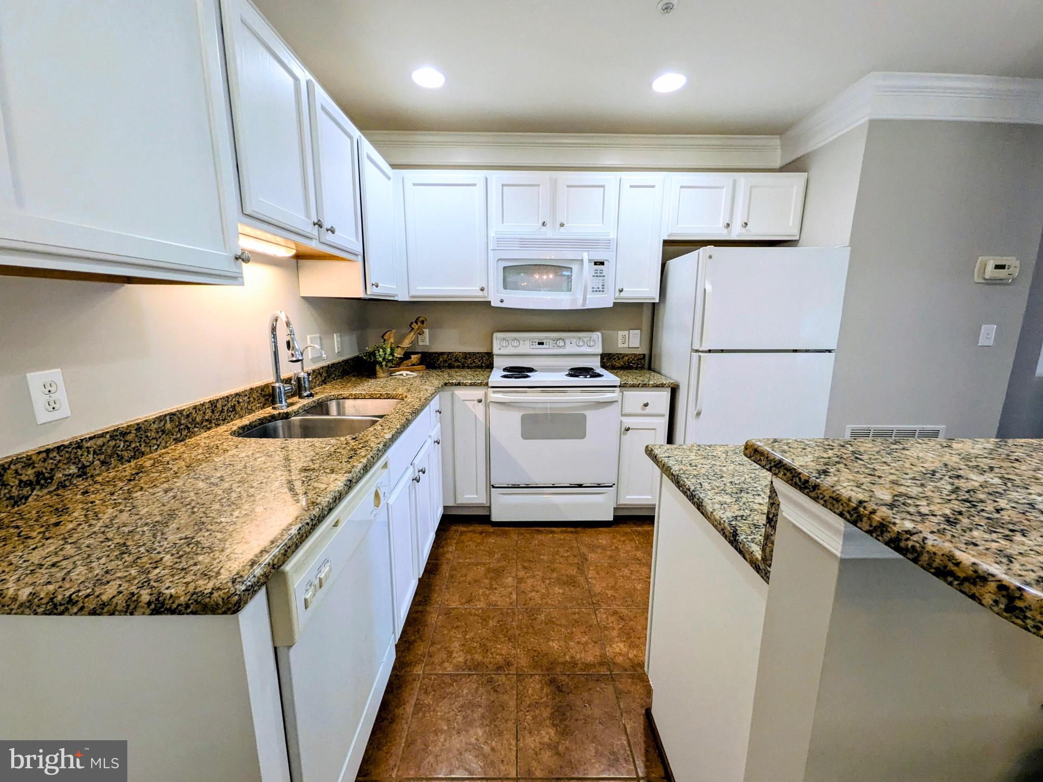 BAYSIDE MARINA - Residential