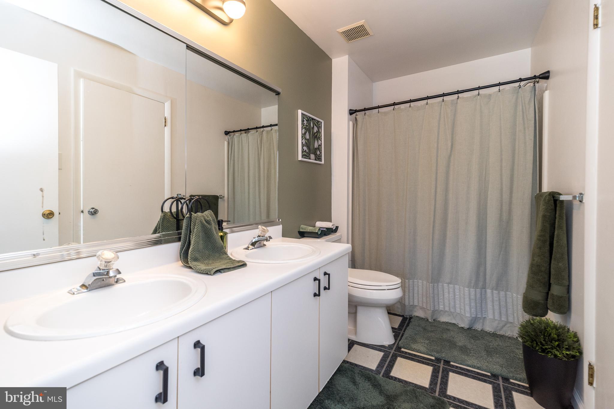 MONTGOMERY PLACE - Residential