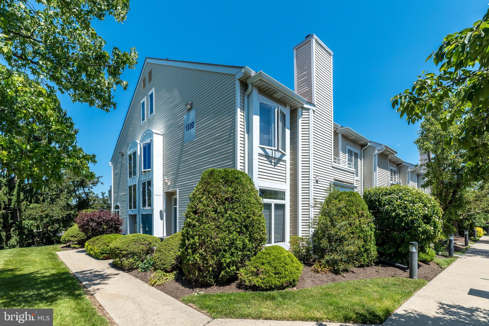MONTGOMERY PLACE - Residential
