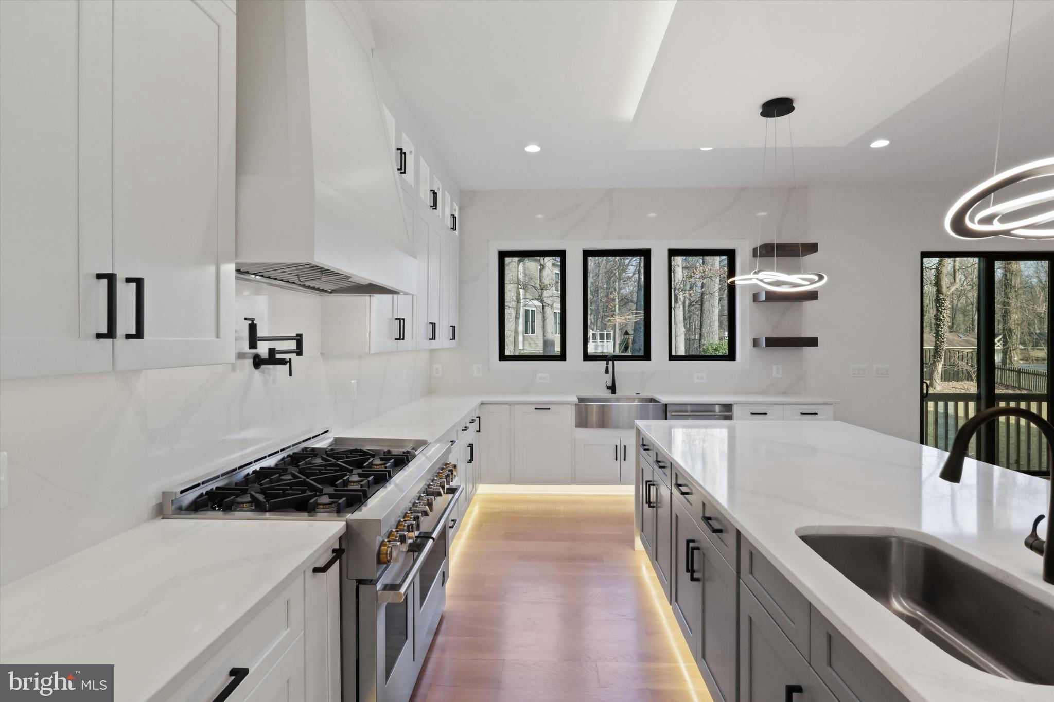 VIENNA WOODS - Residential