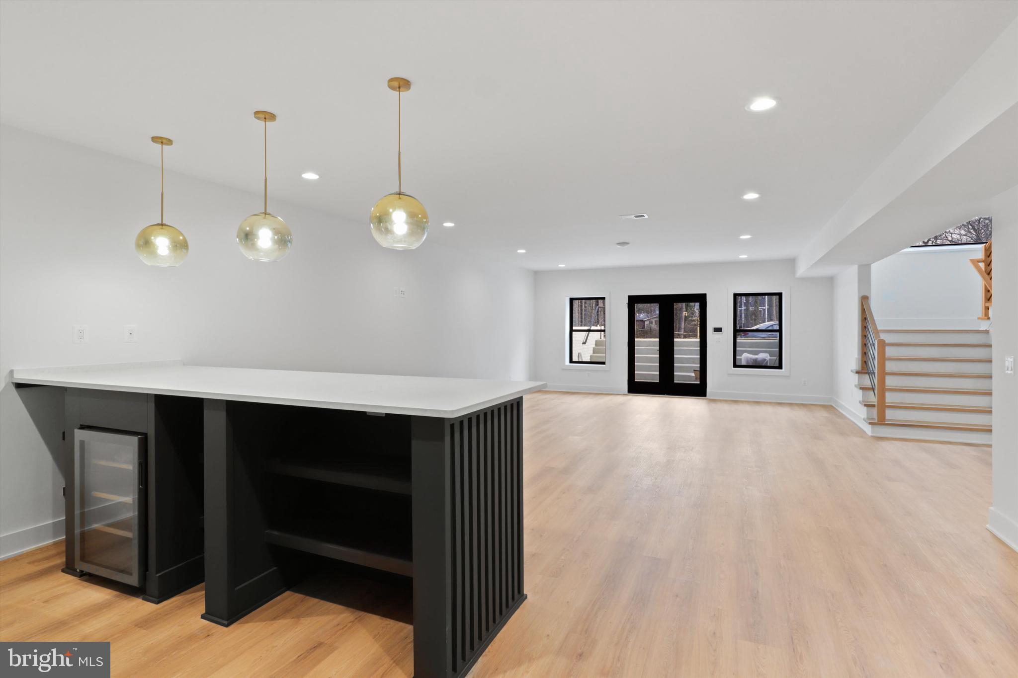 VIENNA WOODS - Residential
