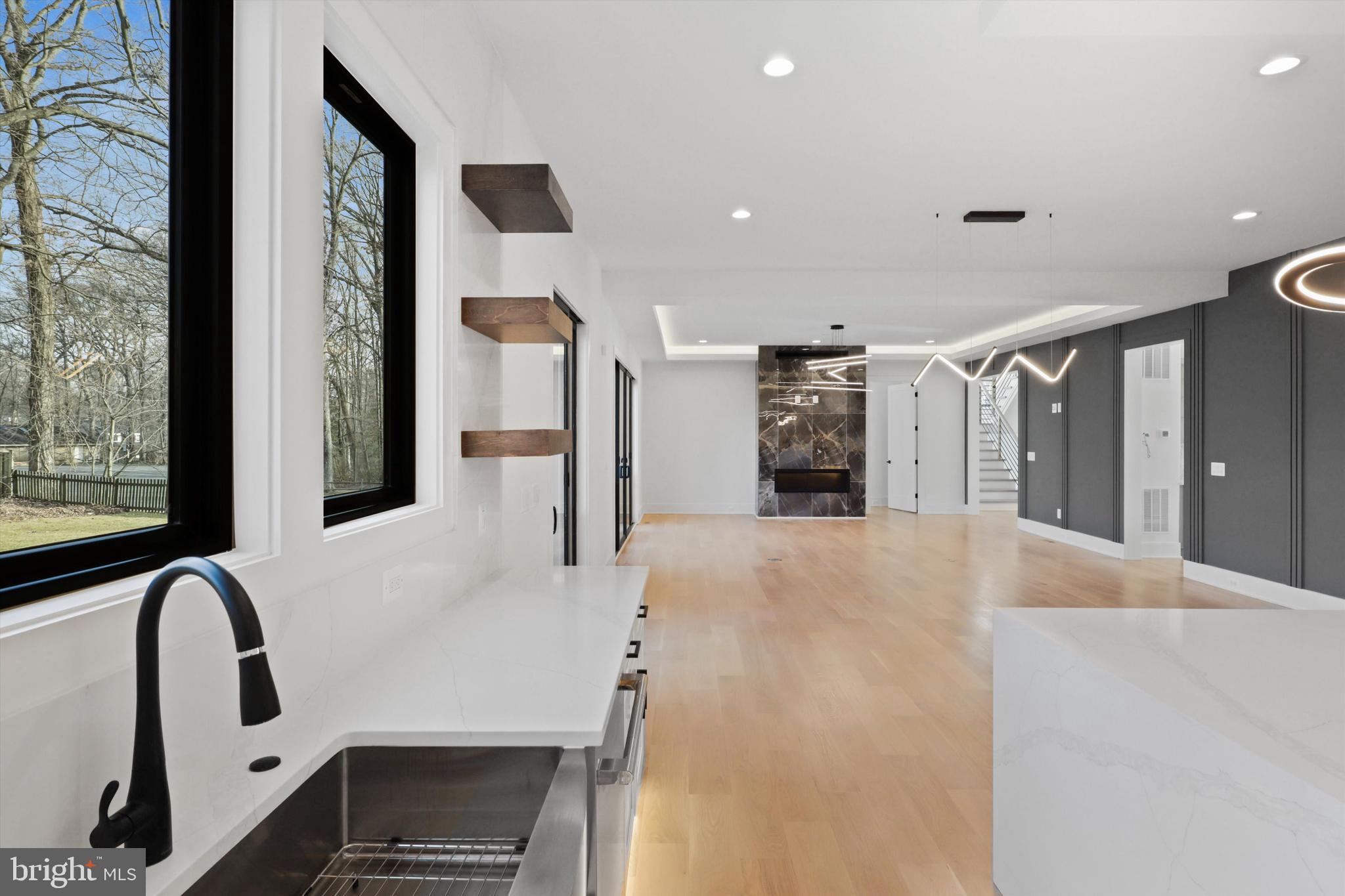 VIENNA WOODS - Residential