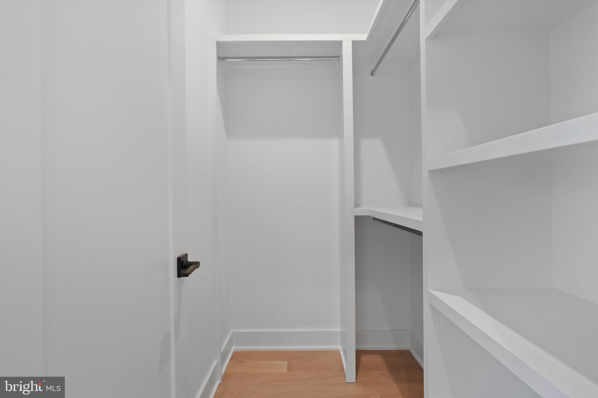 VIENNA WOODS - Residential