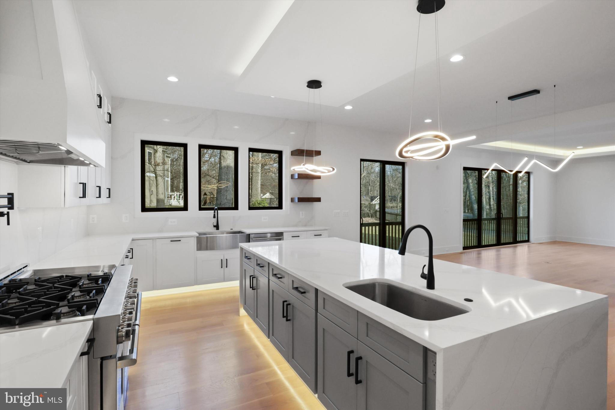 VIENNA WOODS - Residential