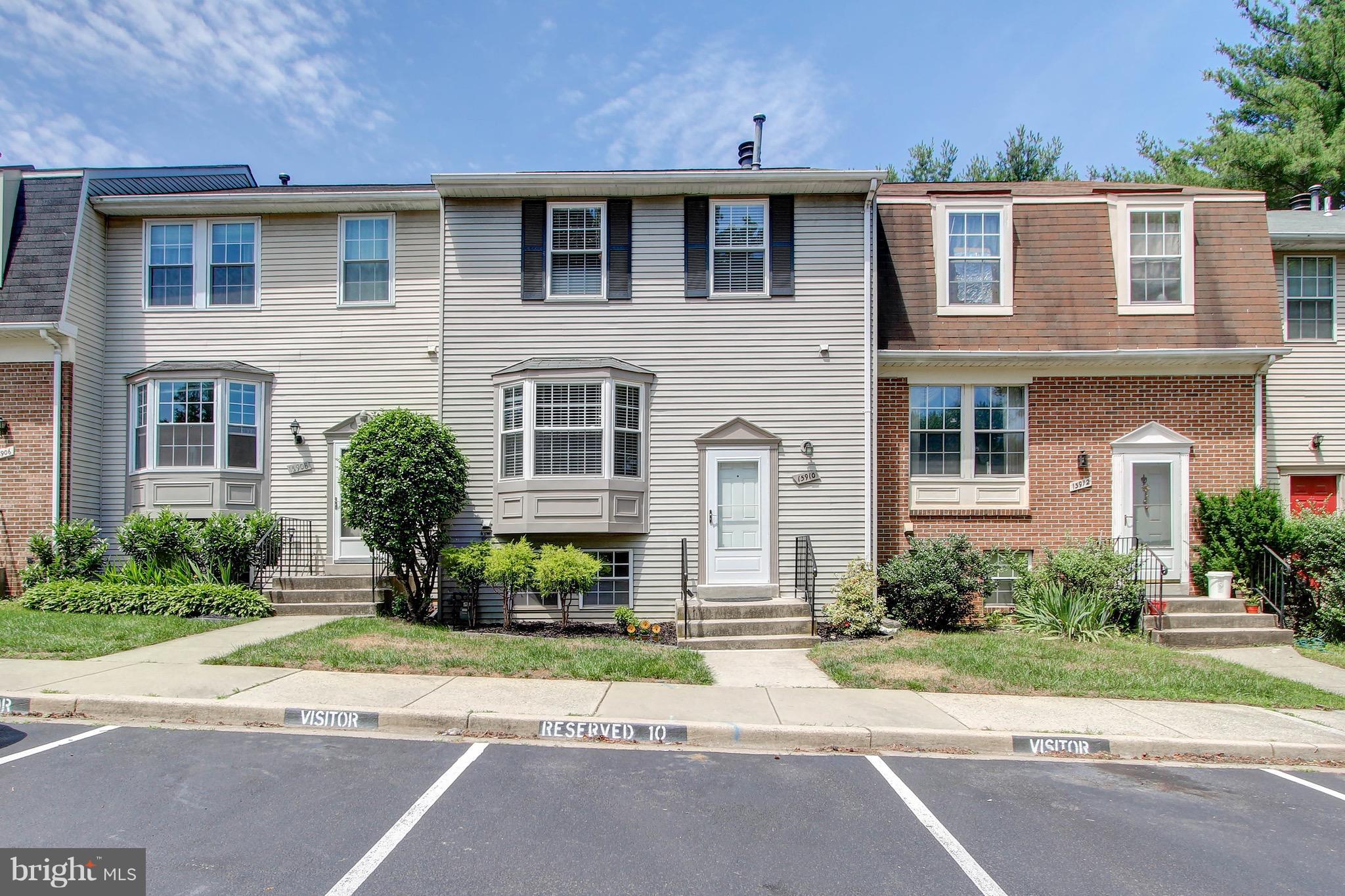 DERWOOD STATION - Residential
