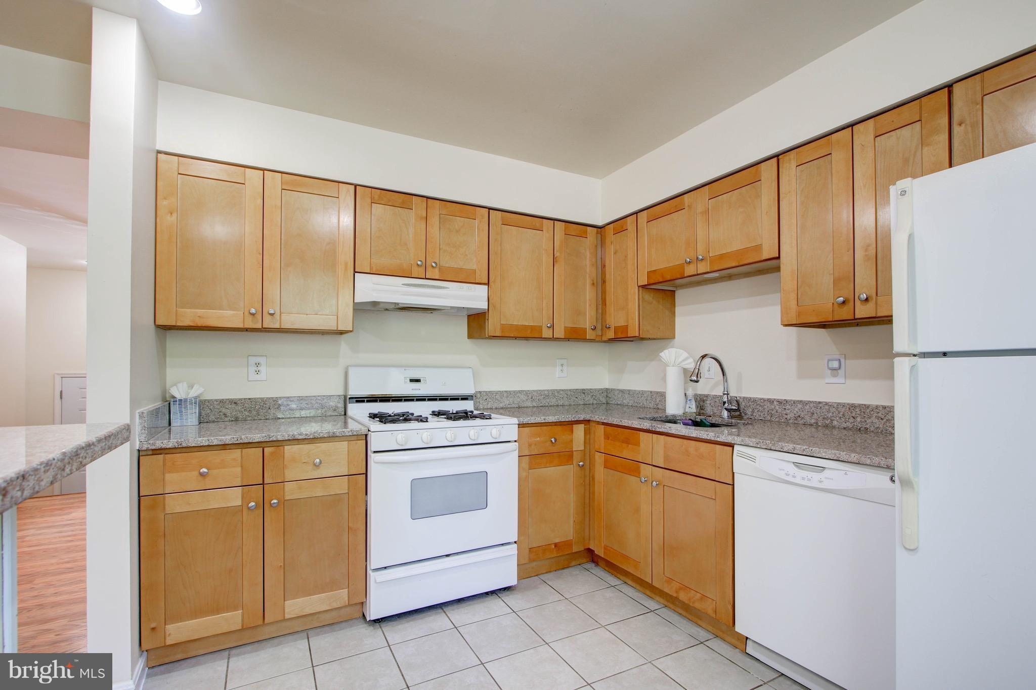 DERWOOD STATION - Residential