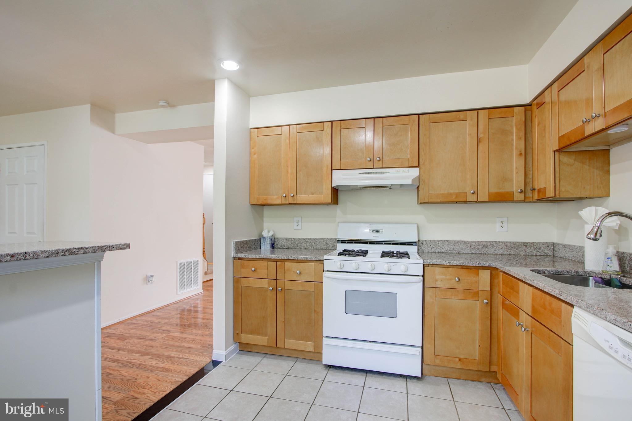 DERWOOD STATION - Residential