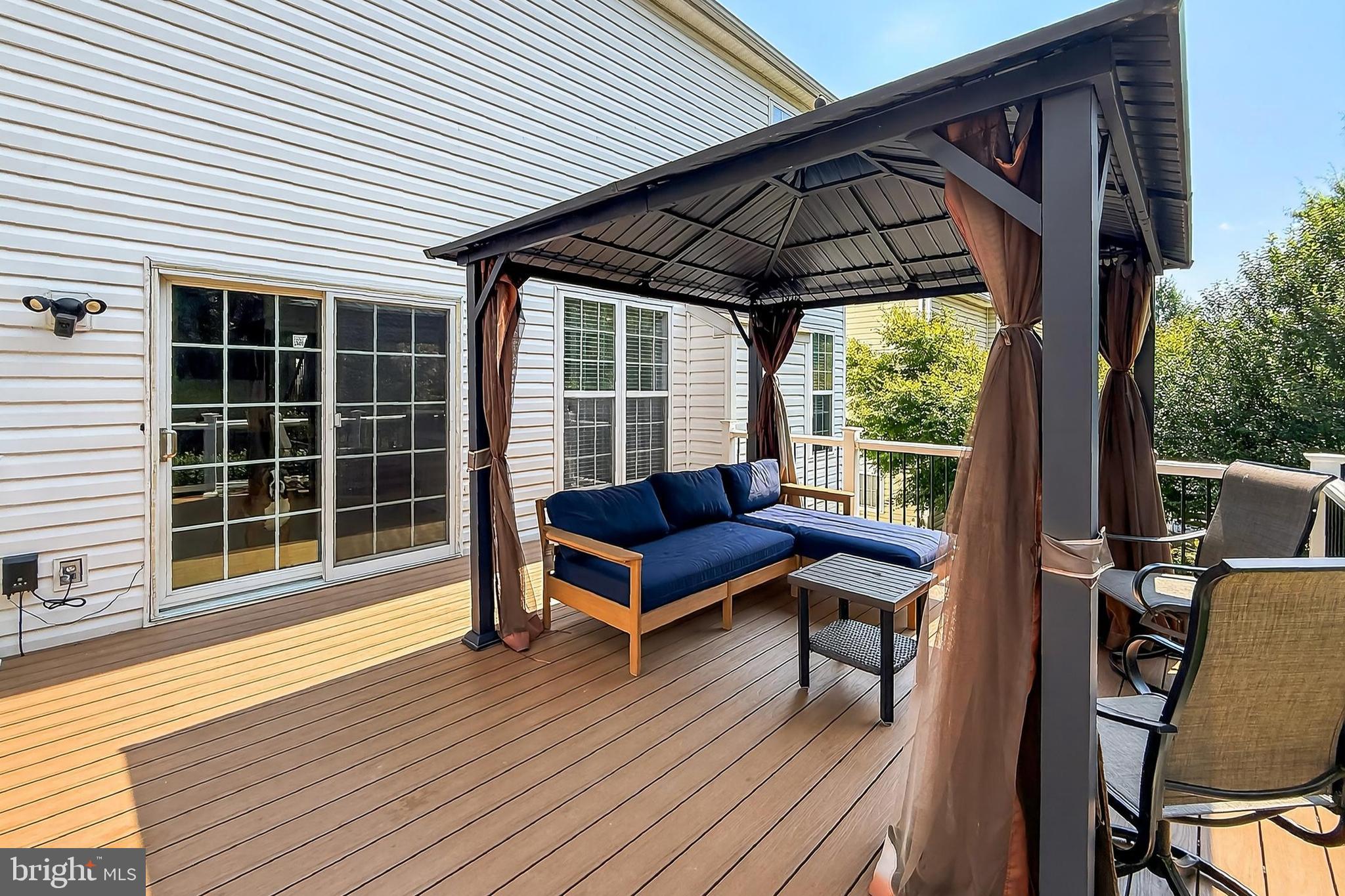 LAUREL HILL - Residential