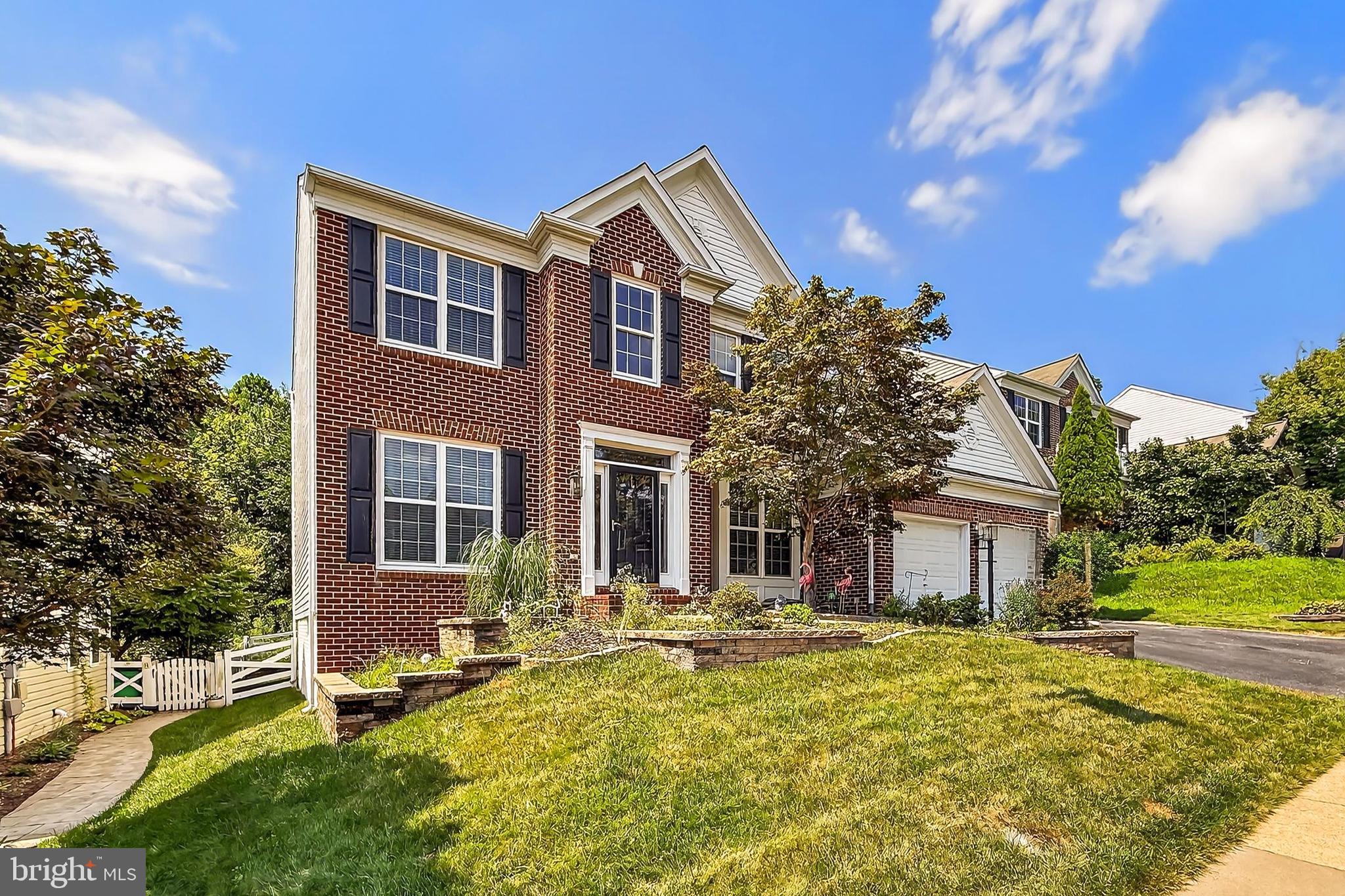 LAUREL HILL - Residential