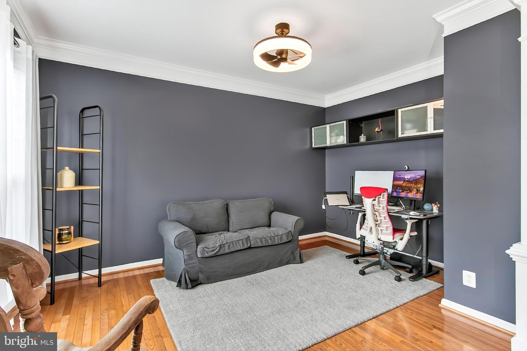 LAUREL HILL - Residential