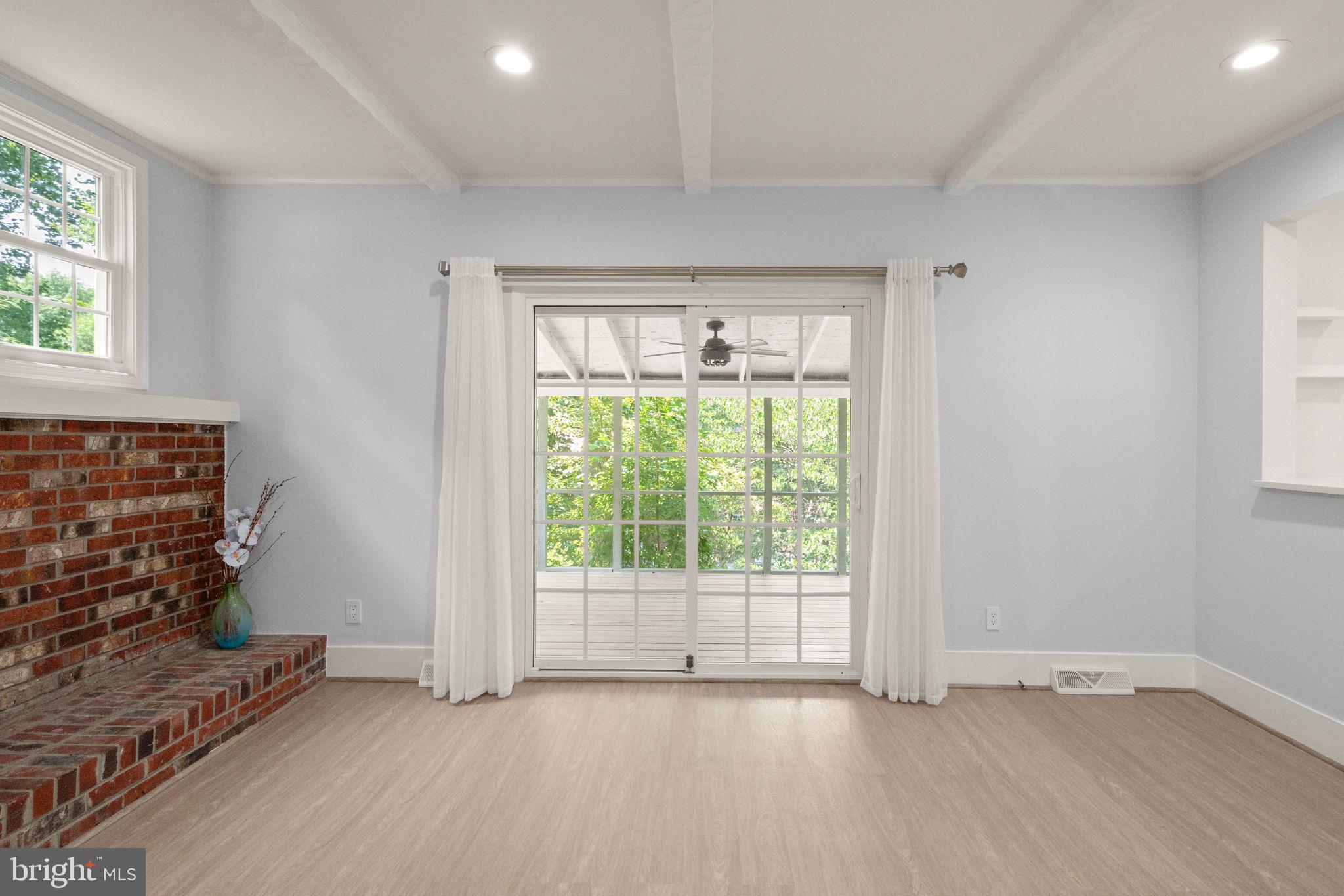 LONGFELLOW - Residential