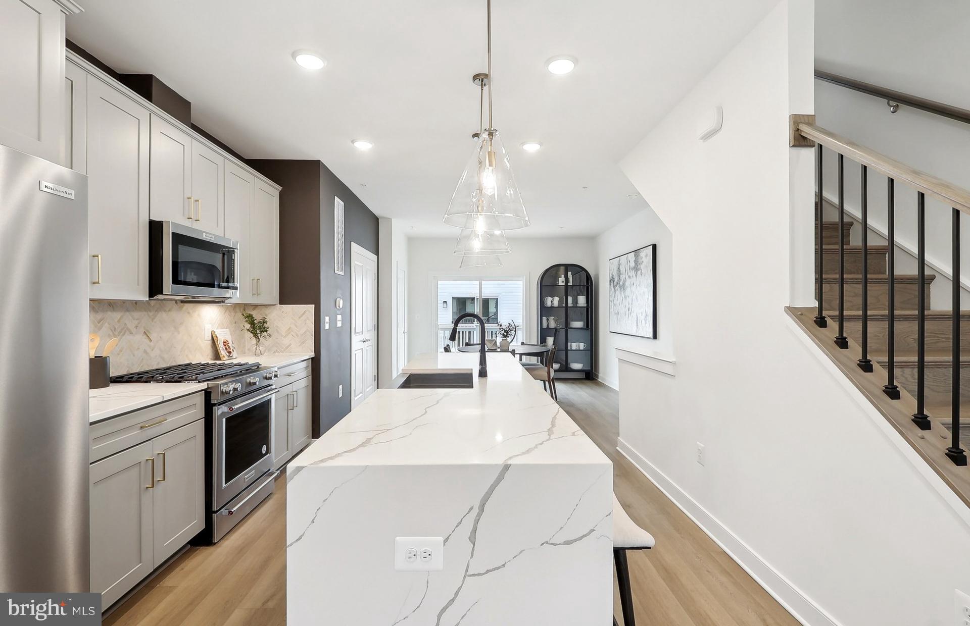 FARMSTEAD DISTRICT - Residential