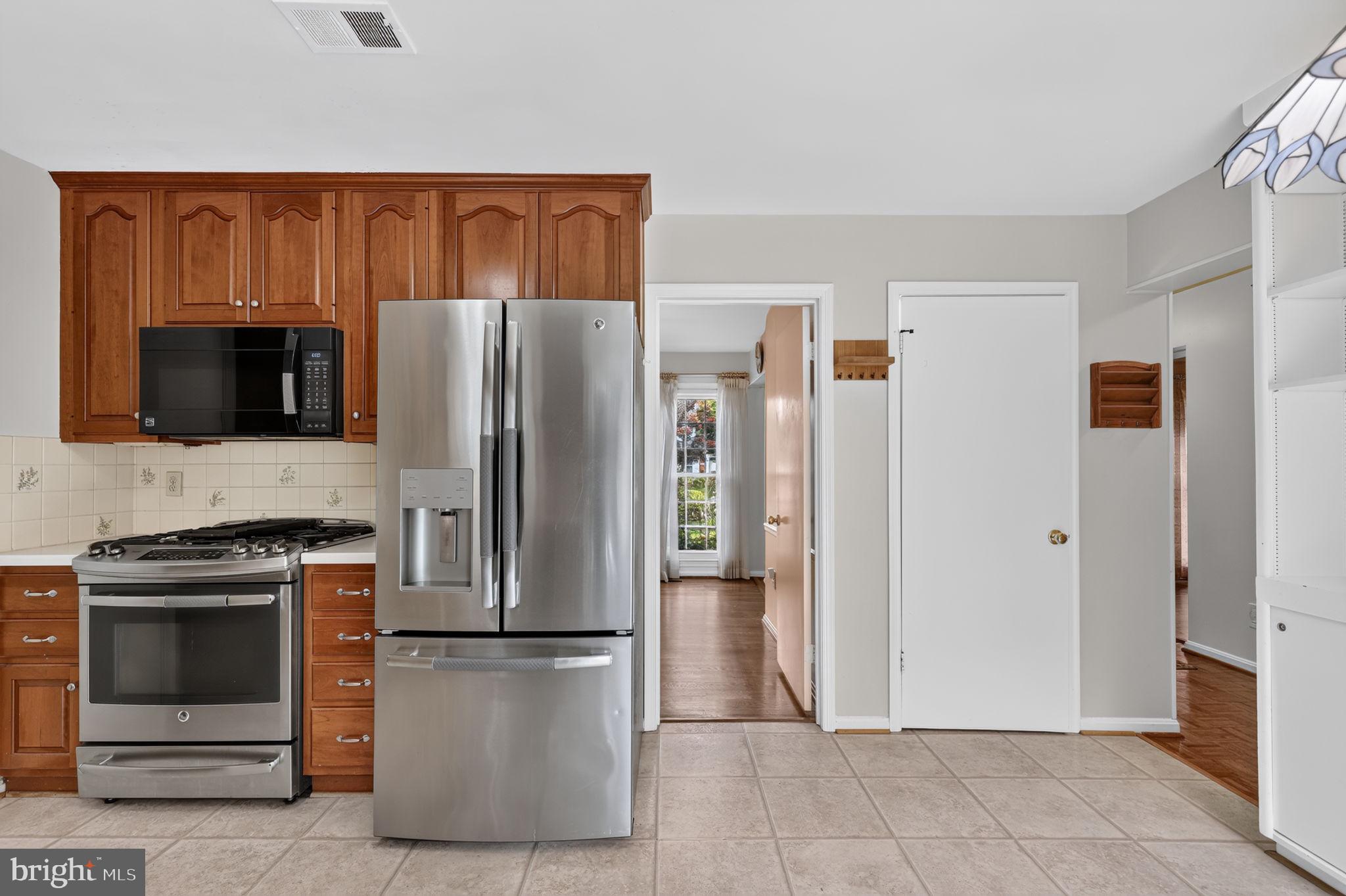 WALNUT HILL - Residential