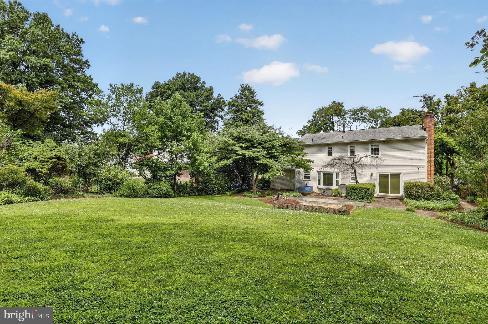 WALNUT HILL - Residential