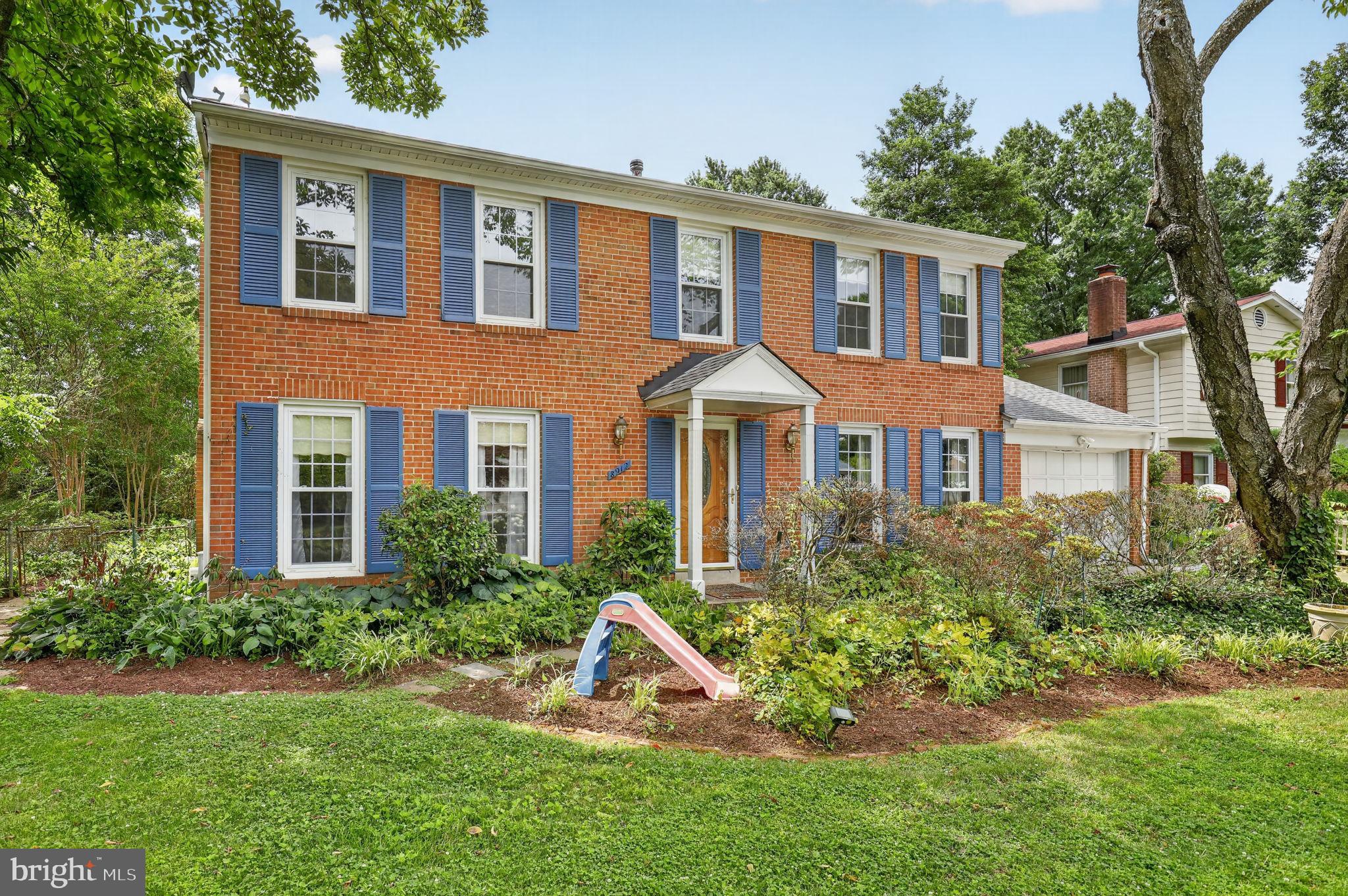 WALNUT HILL - Residential