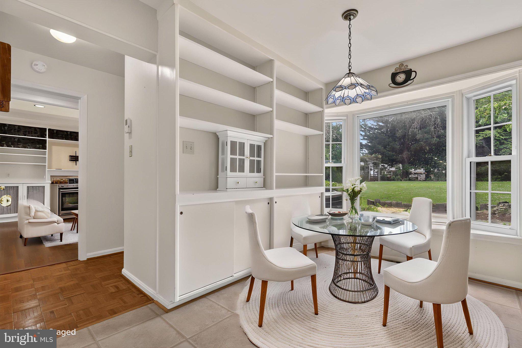 WALNUT HILL - Residential